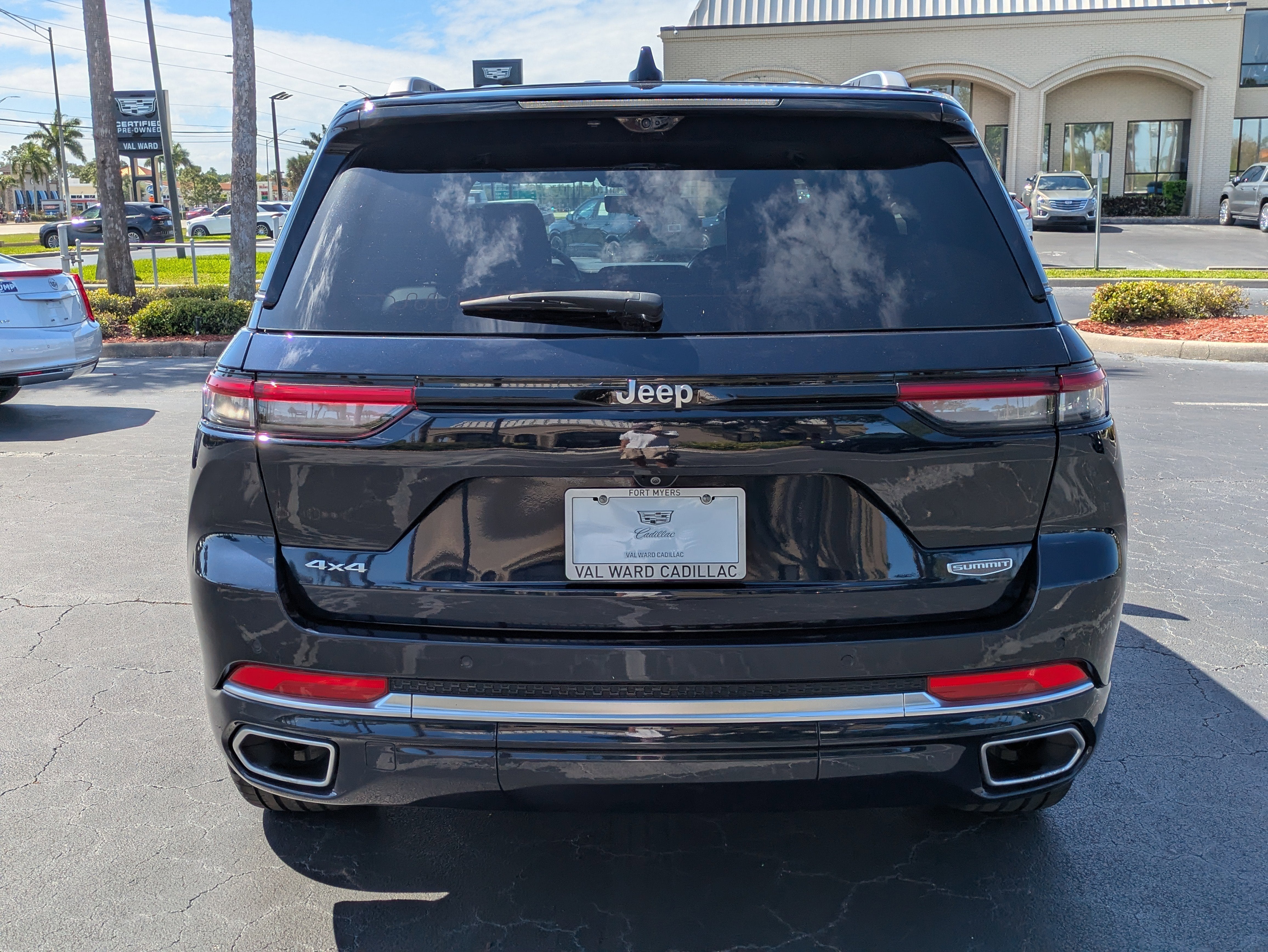 2023 Jeep Grand Cherokee Summit Reserve