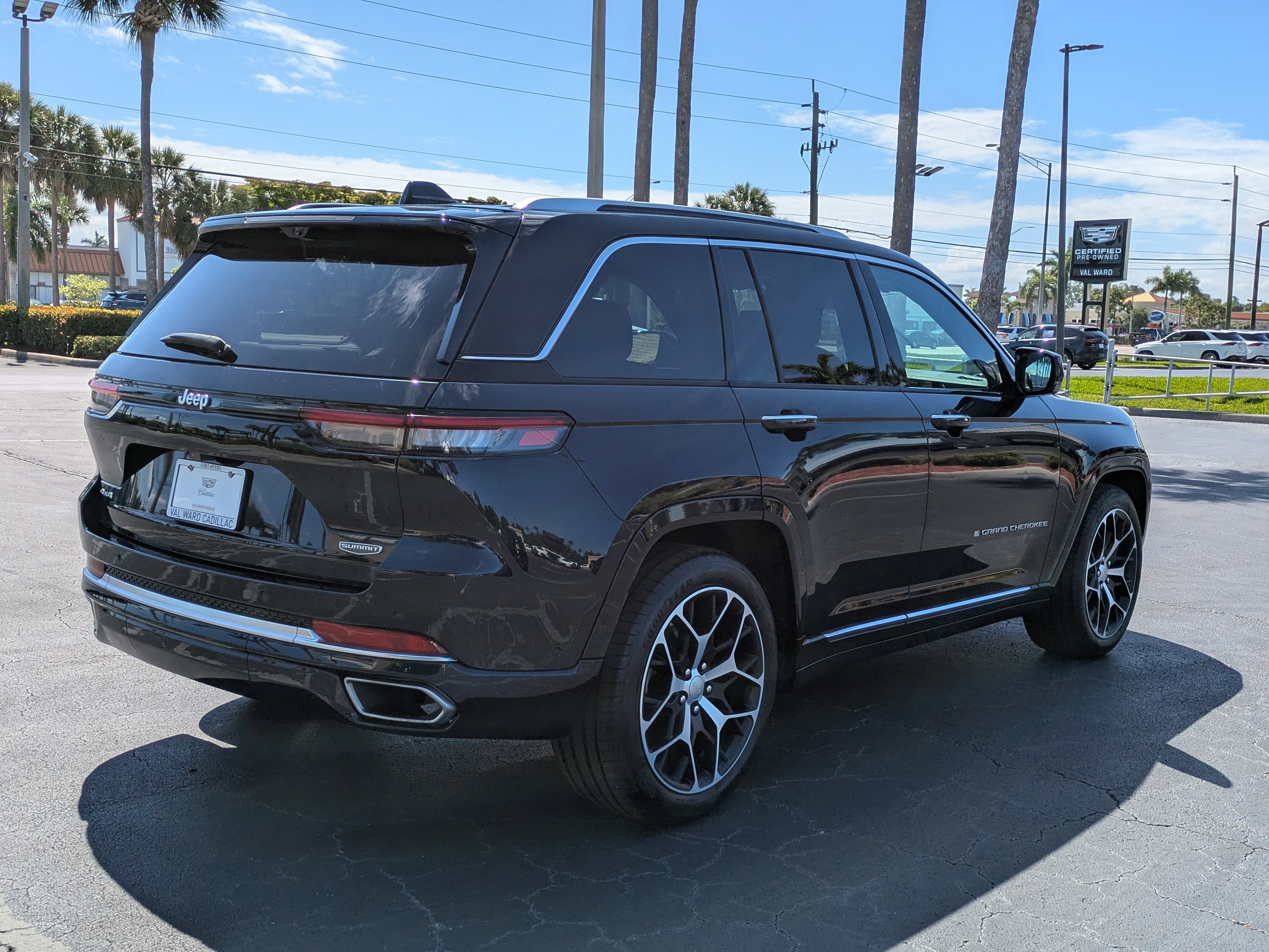 2023 Jeep Grand Cherokee Summit Reserve