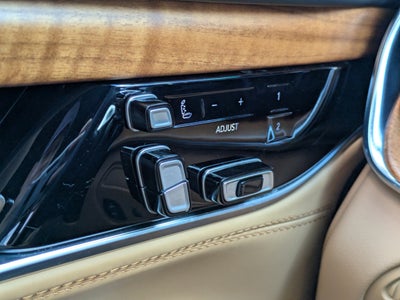 2023 Jeep Grand Wagoneer Series III