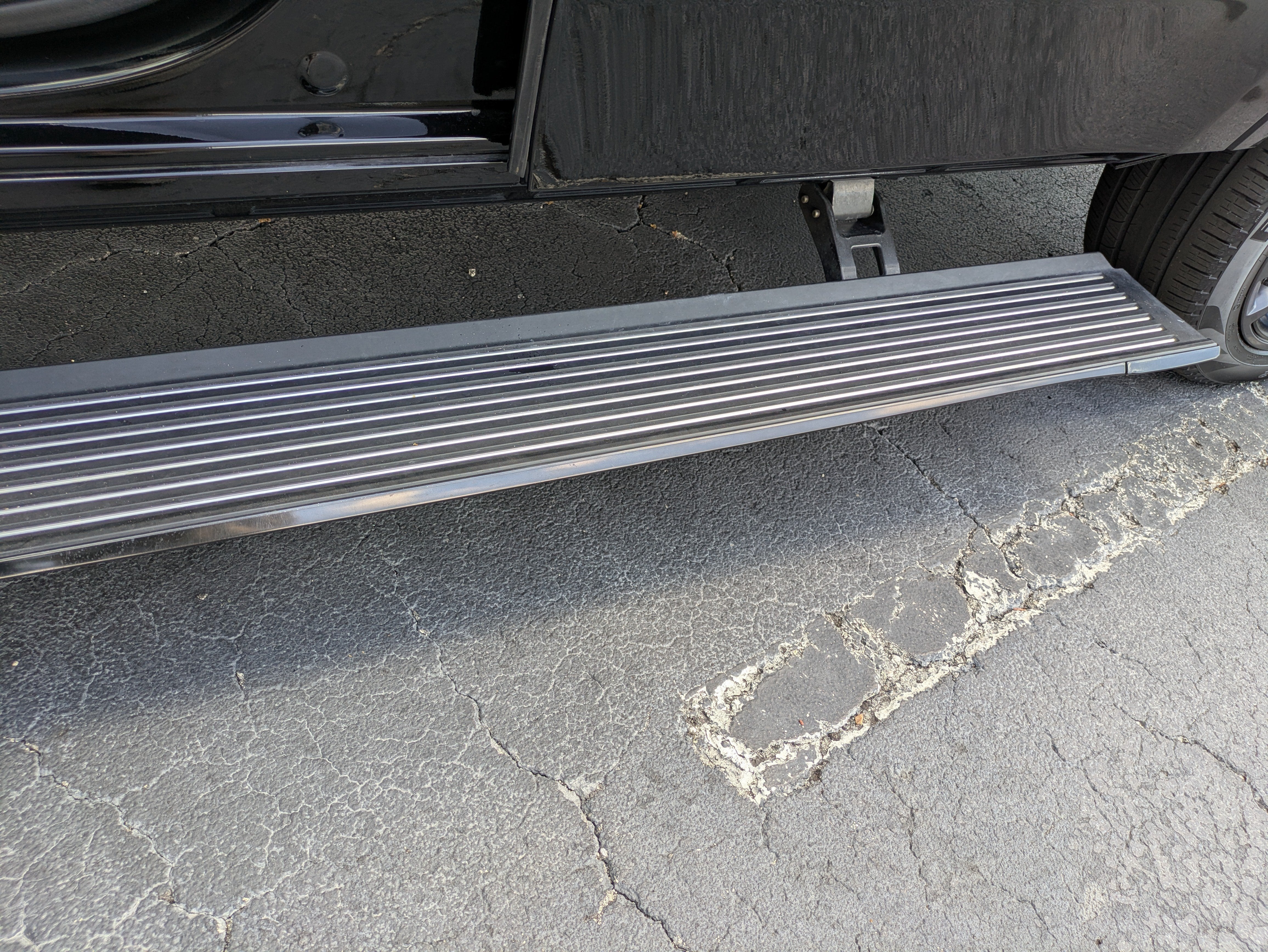 2024 Jeep Grand Wagoneer Series III Obsidian