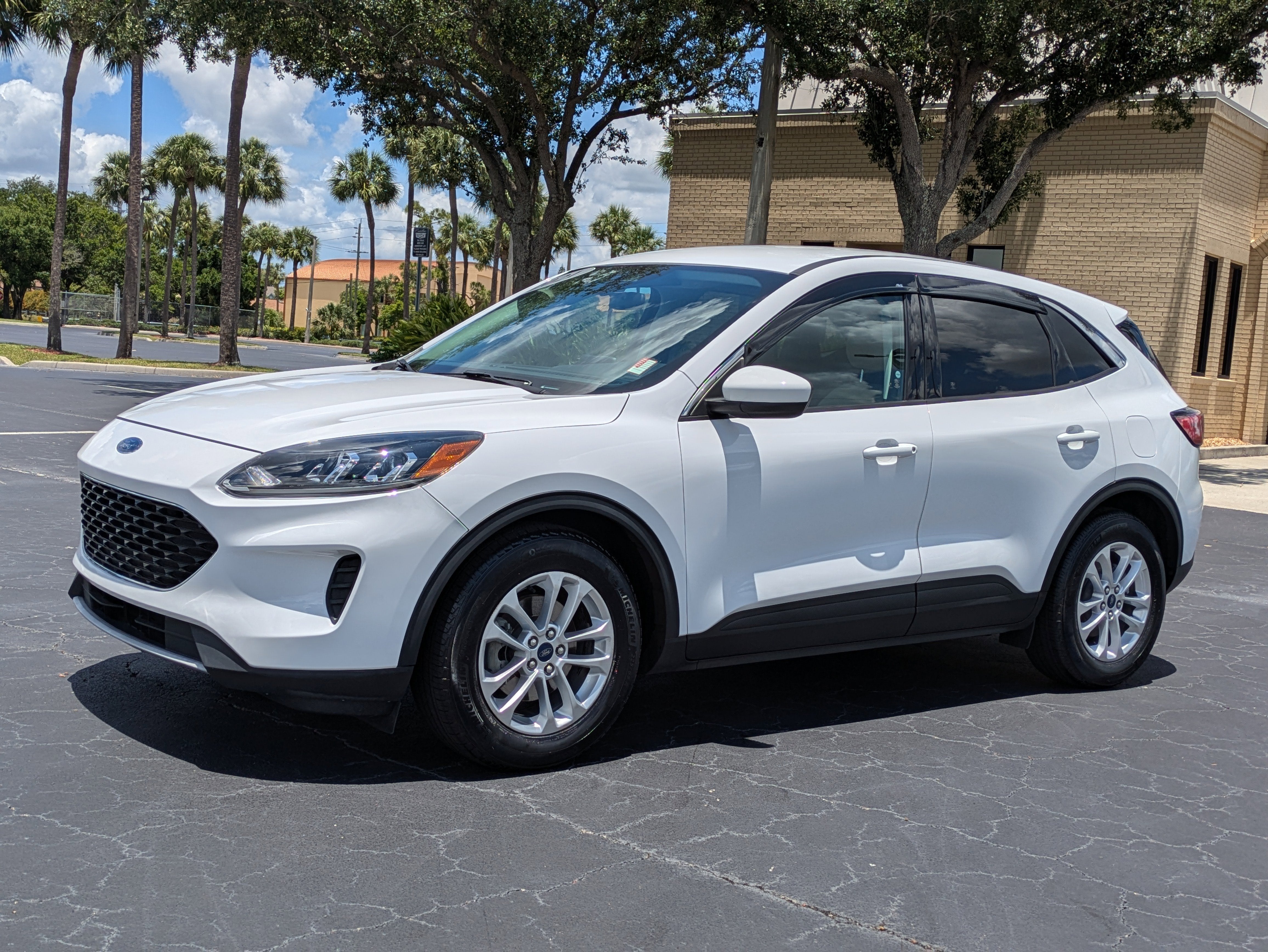 2021 Ford Escape SE