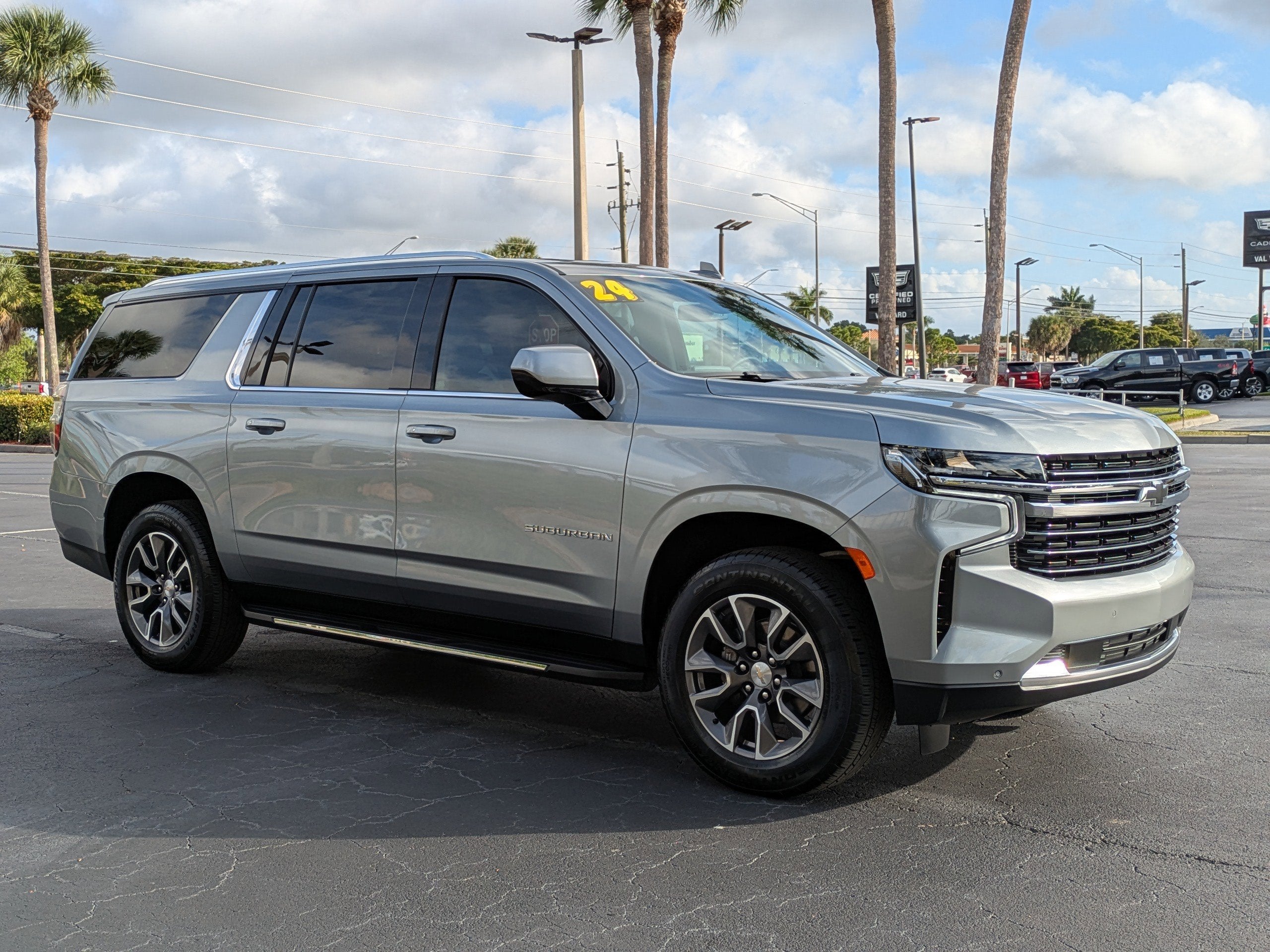 2024 Chevrolet Suburban LT