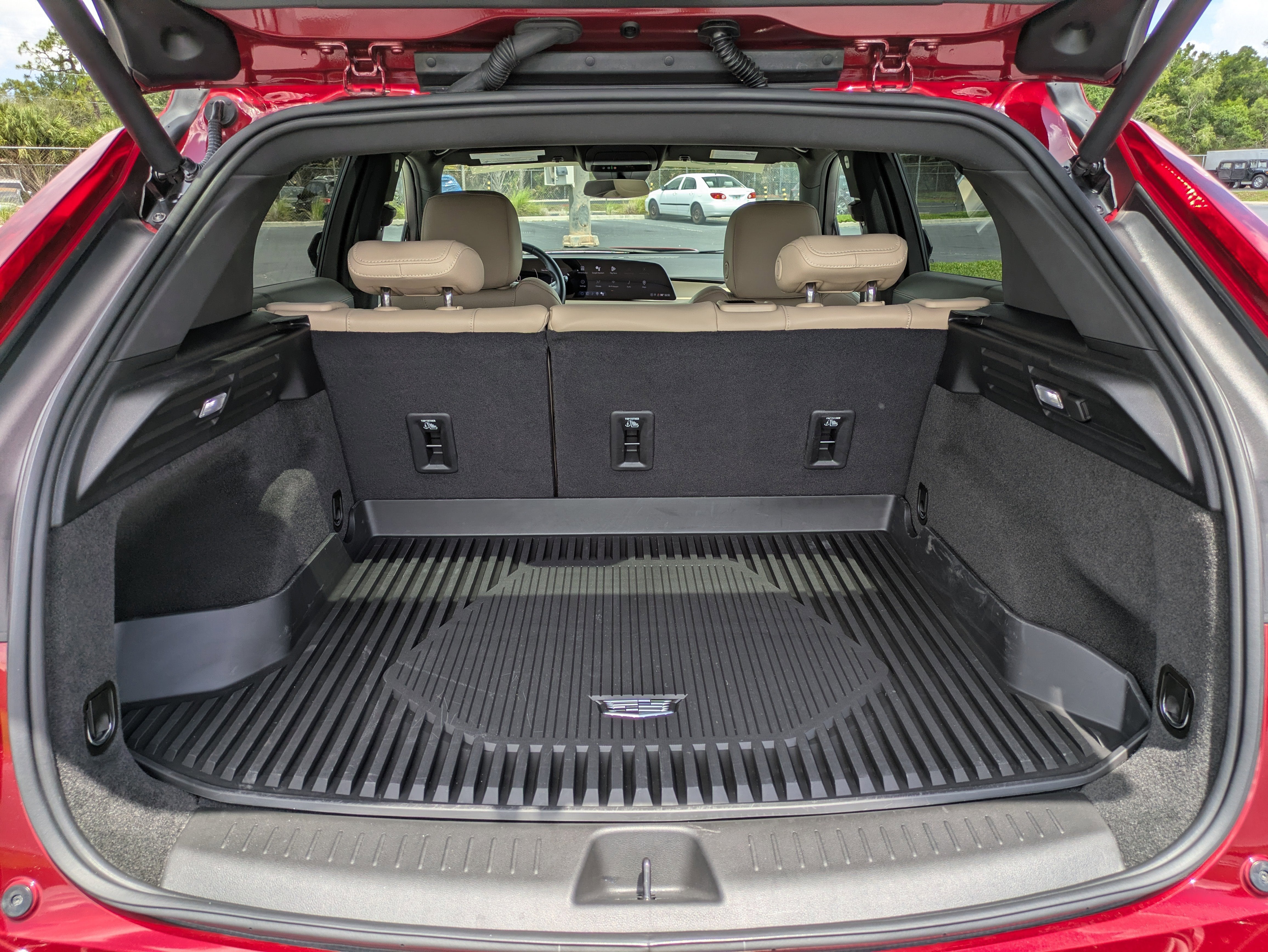 2024 Cadillac XT4 Luxury