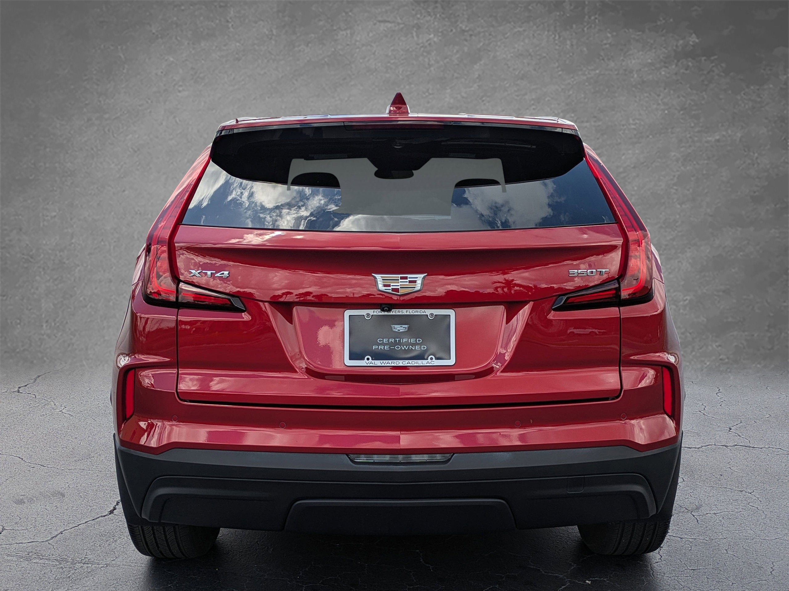 2024 Cadillac XT4 Luxury