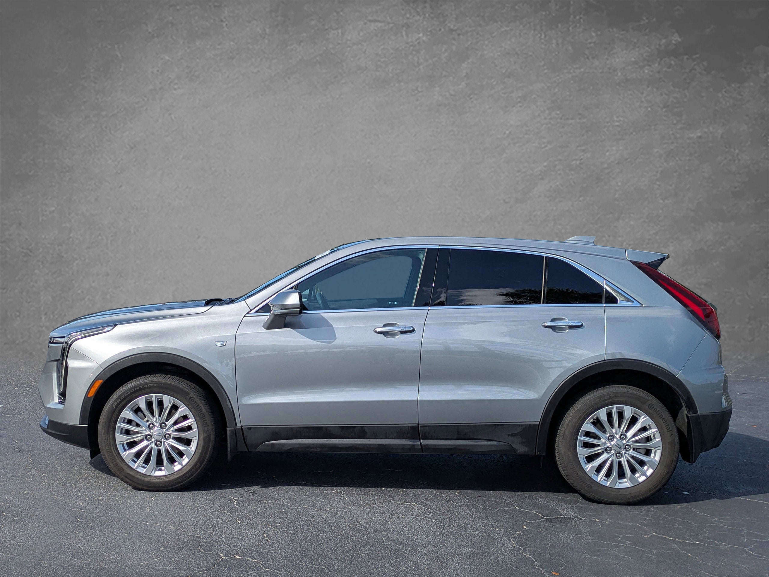 2024 Cadillac XT4 Luxury