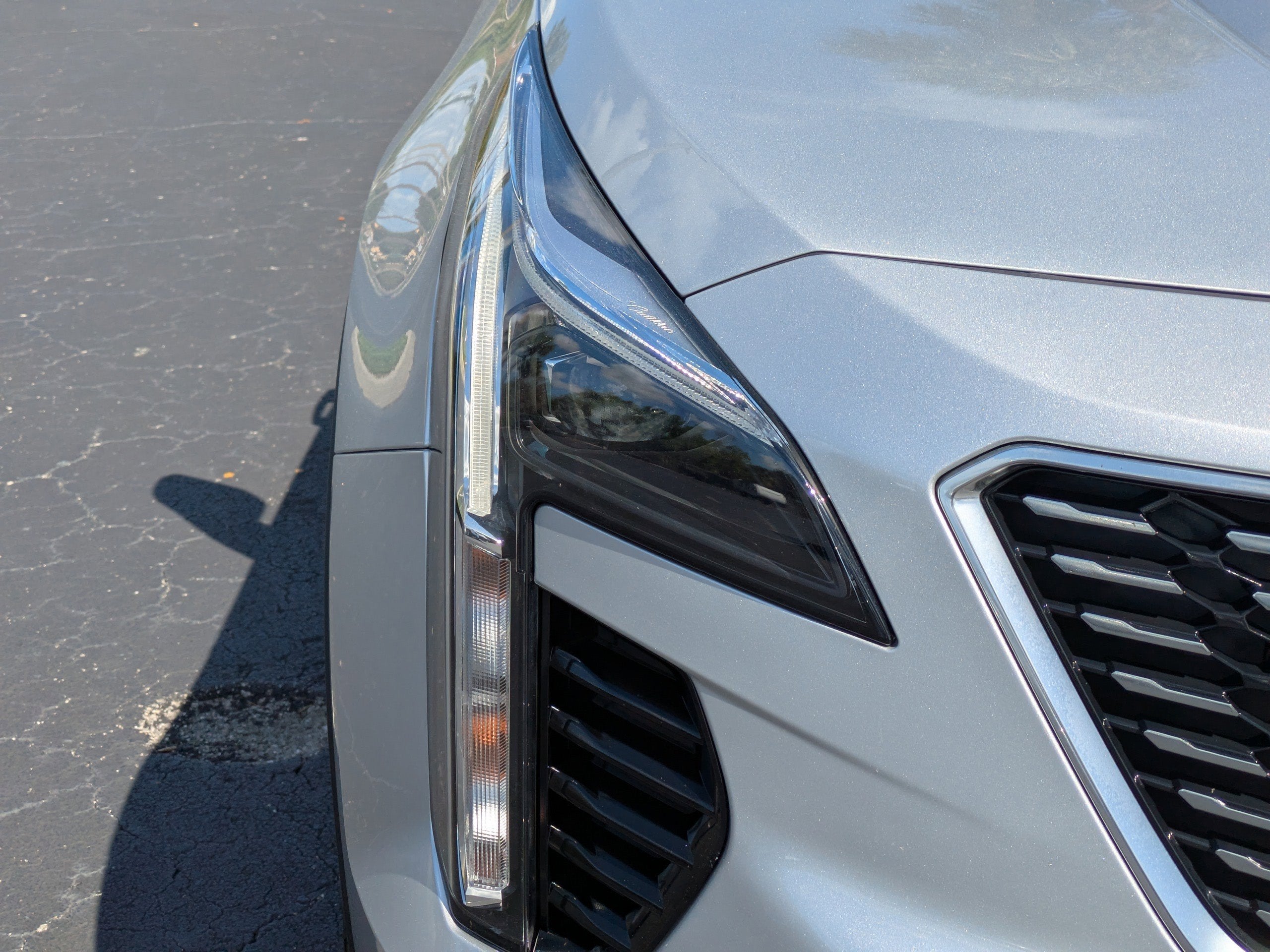 2019 Cadillac XT4 AWD Luxury