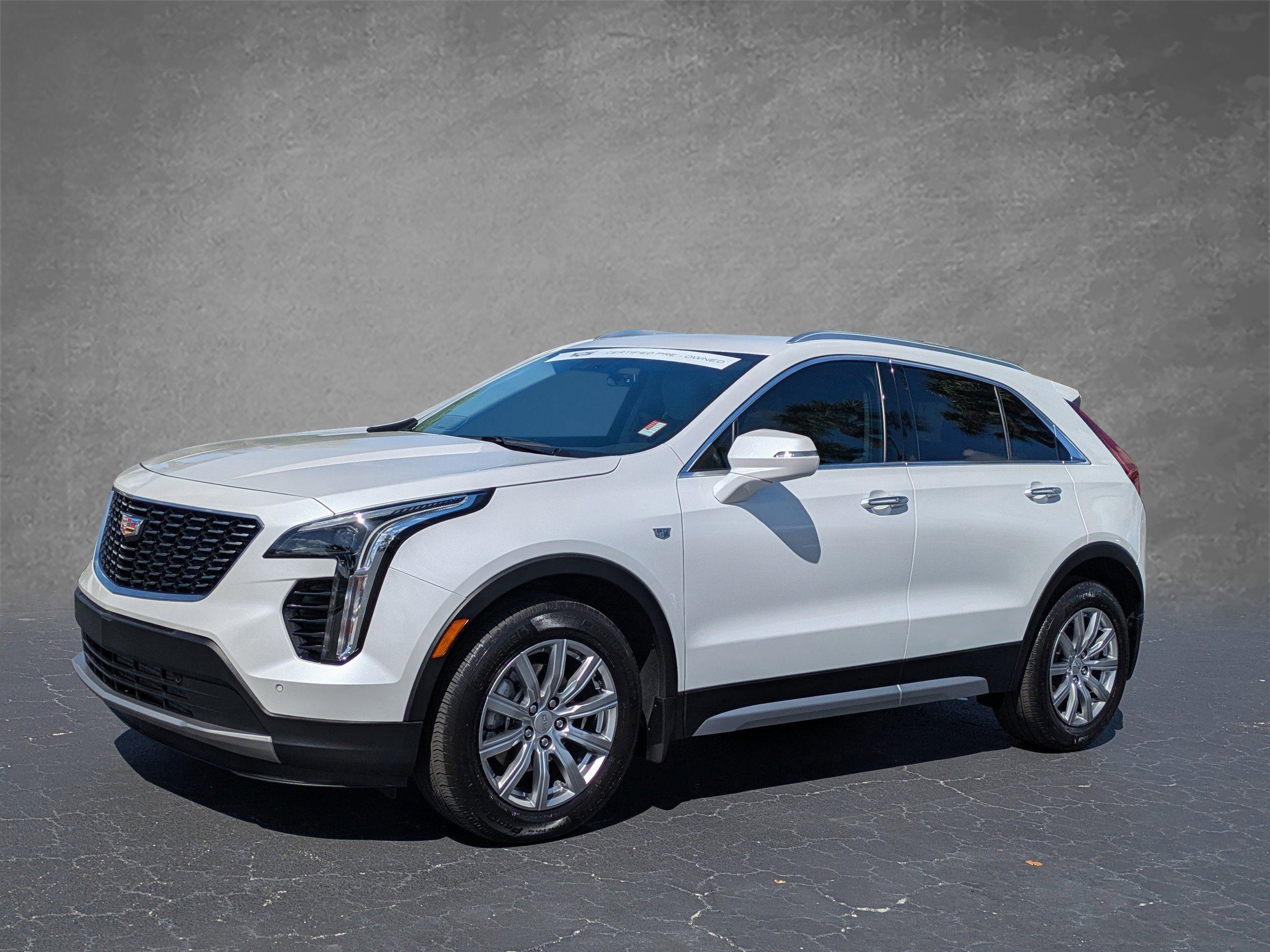 2023 Cadillac XT4 Premium Luxury