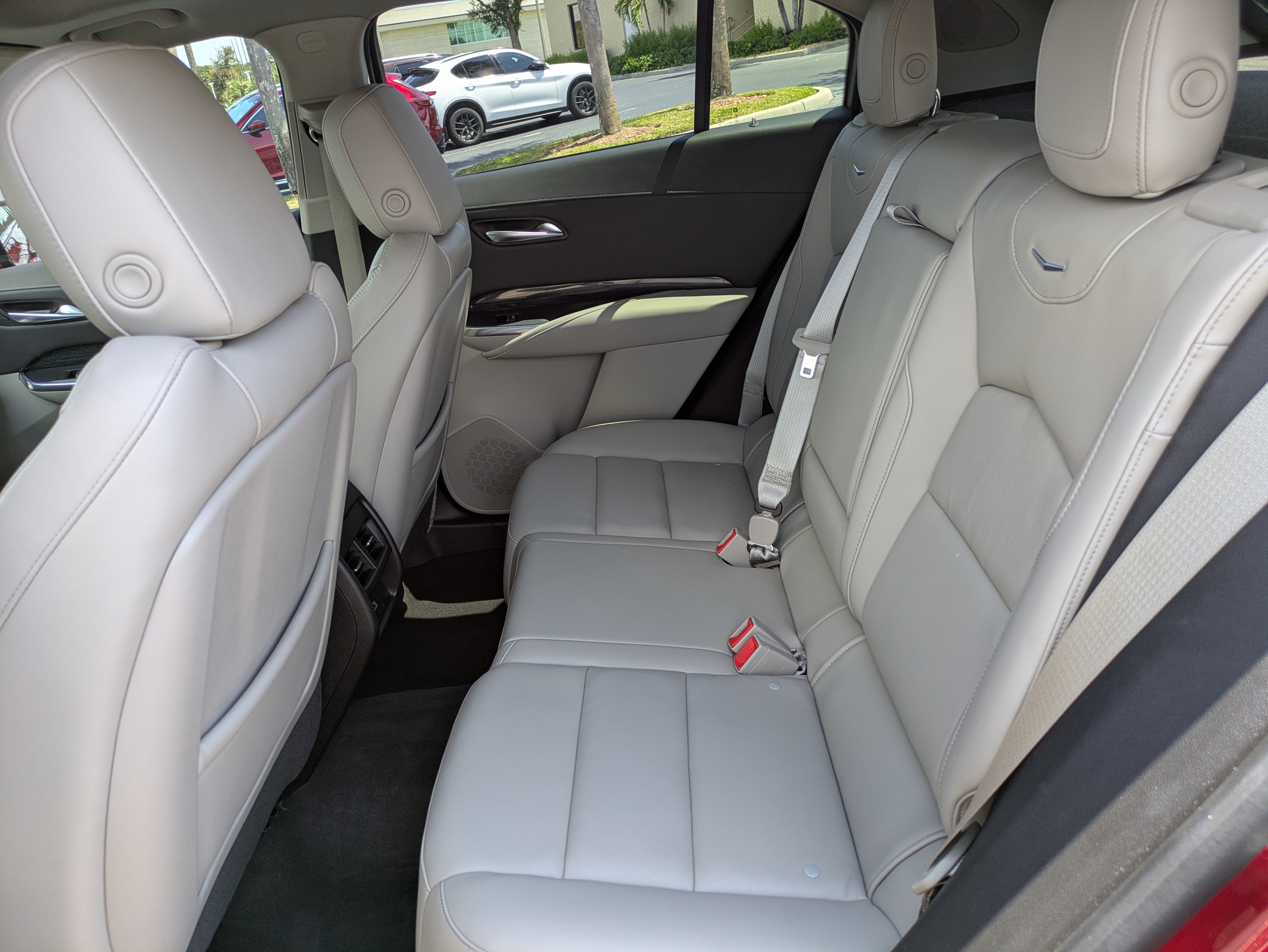 2023 Cadillac XT4 FWD Premium Luxury