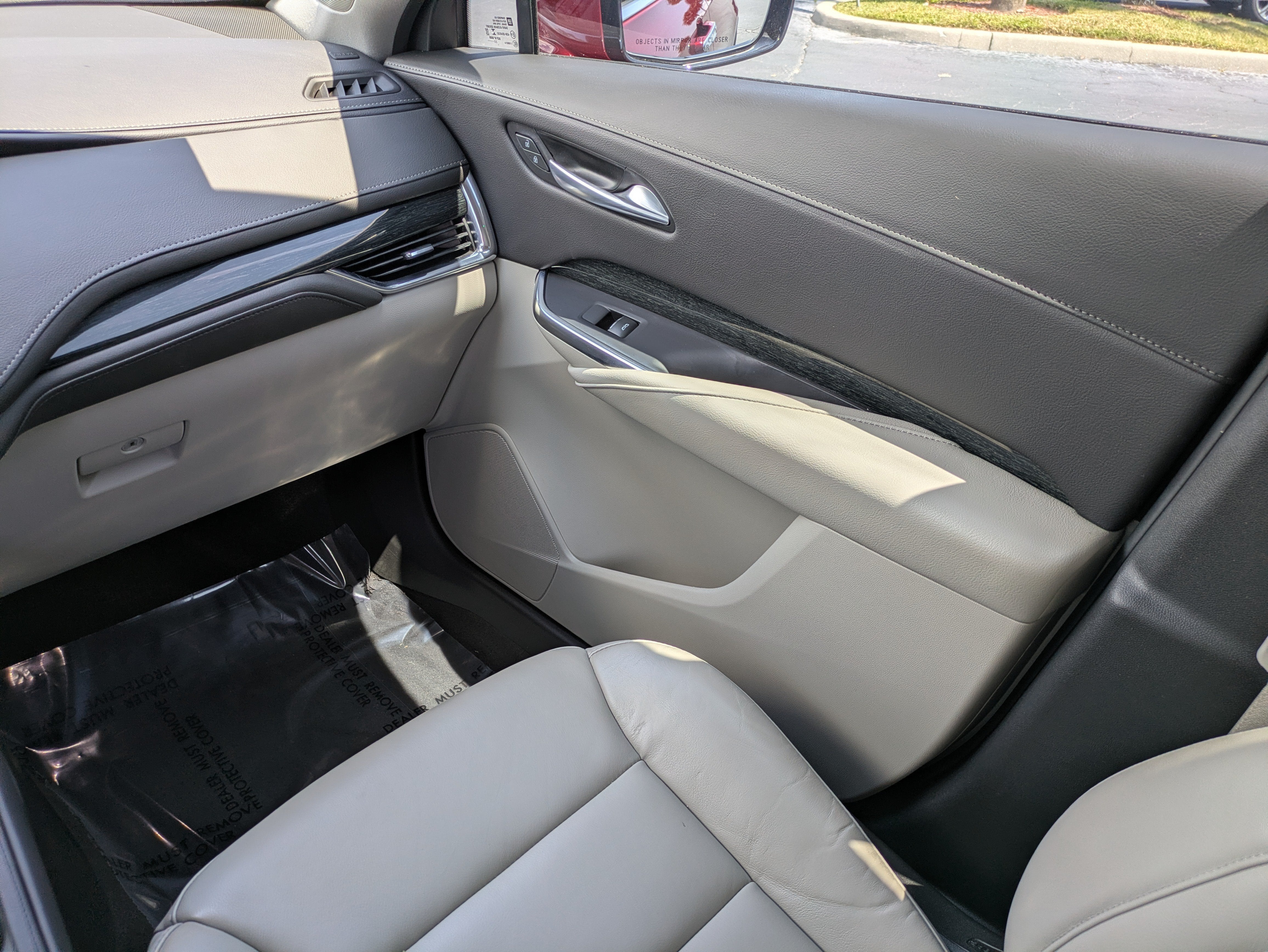 2023 Cadillac XT4 FWD Premium Luxury