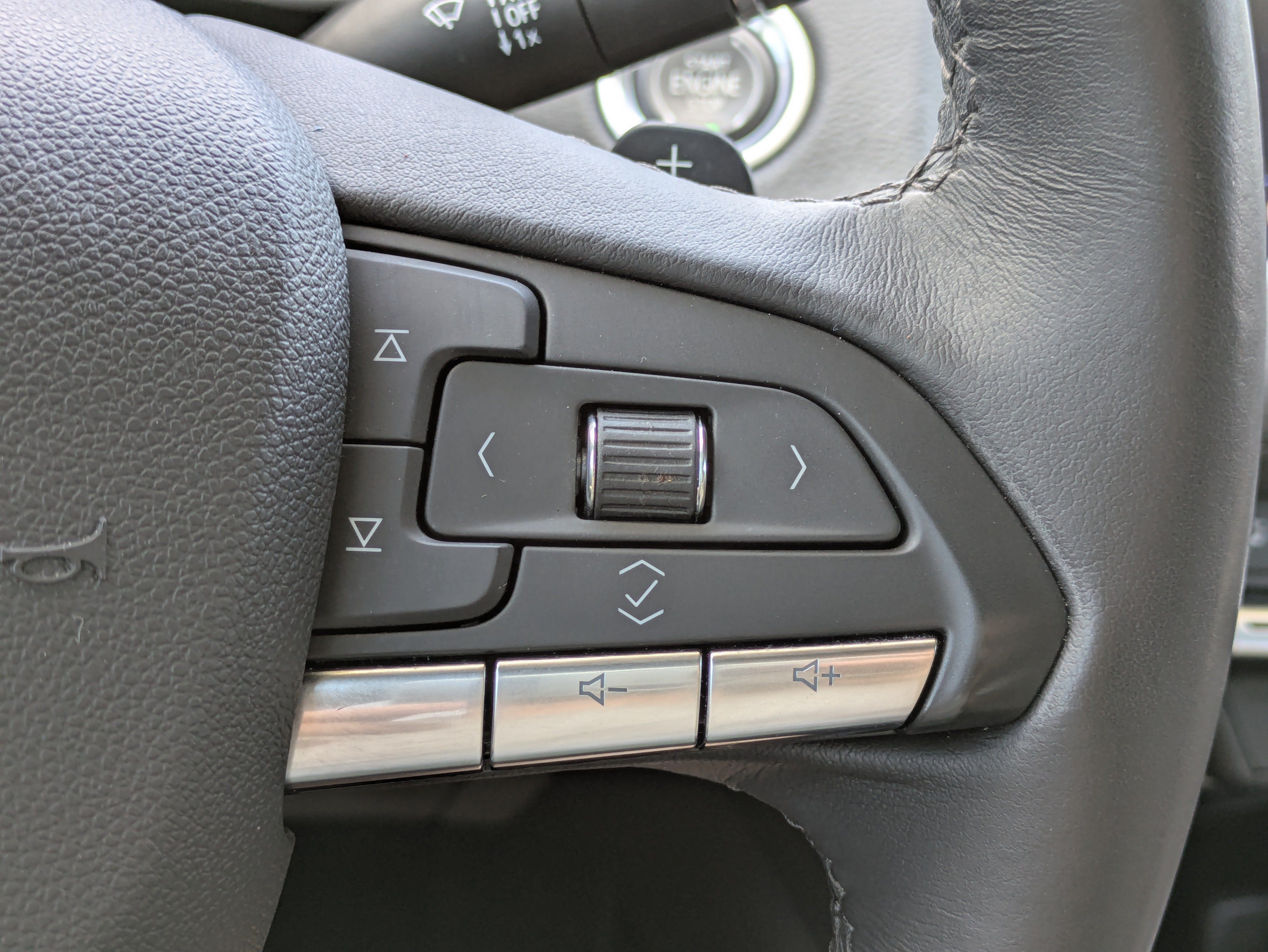 2023 Cadillac XT4 FWD Premium Luxury