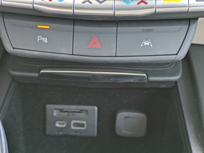 2023 Cadillac XT4 FWD Premium Luxury