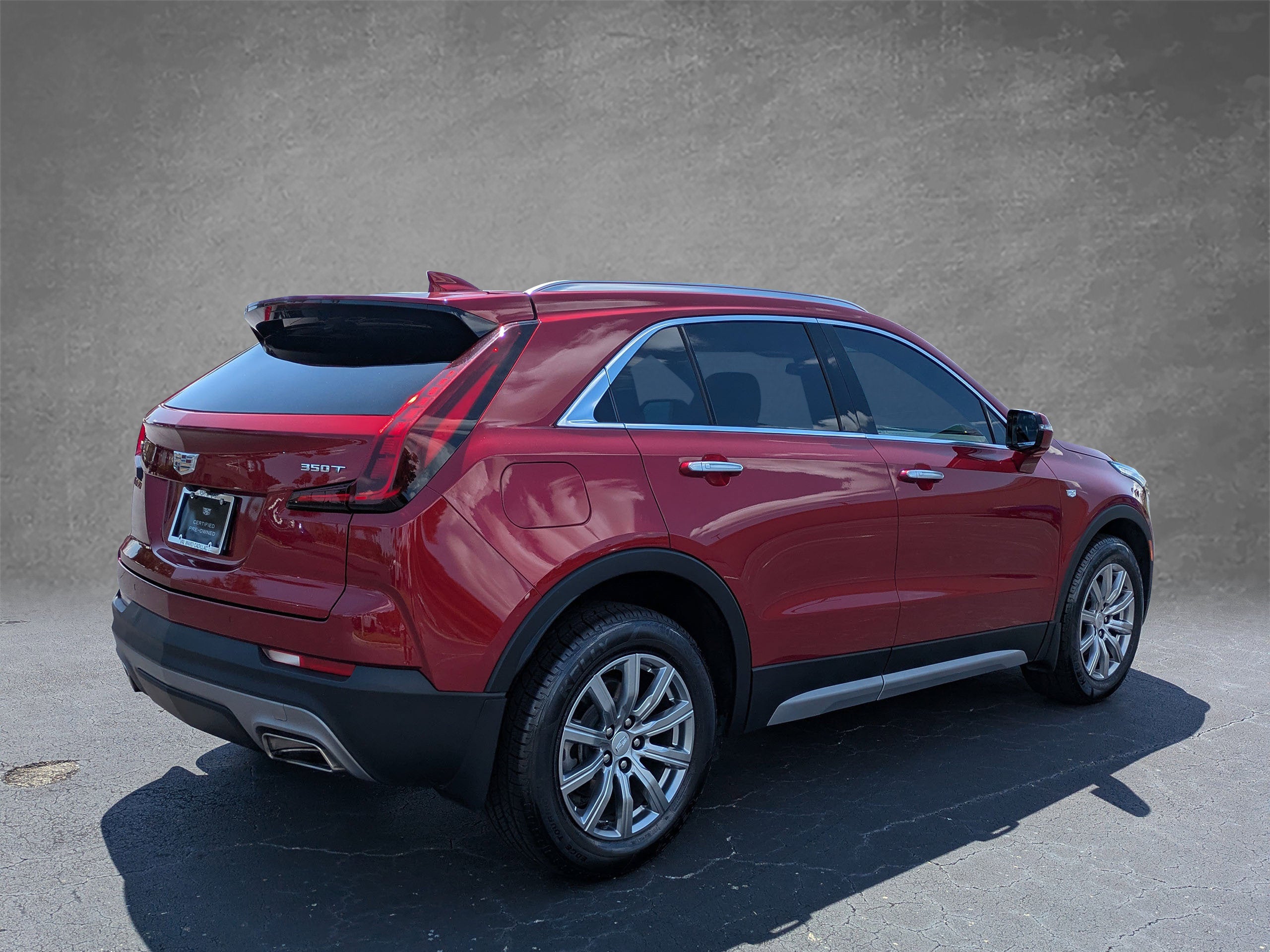2023 Cadillac XT4 FWD Premium Luxury