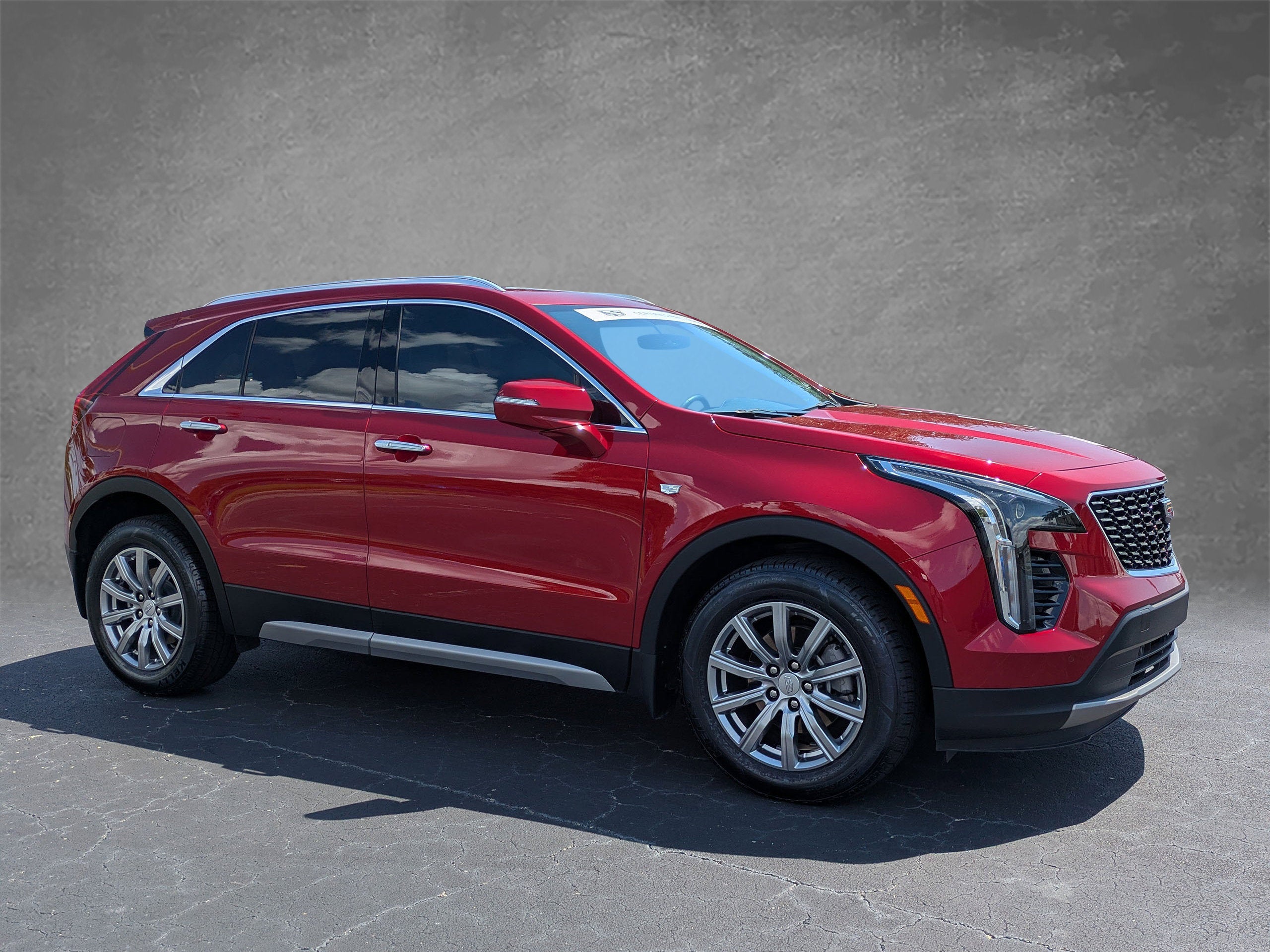 2023 Cadillac XT4 FWD Premium Luxury