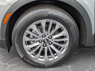 2025 Cadillac XT4 Premium Luxury