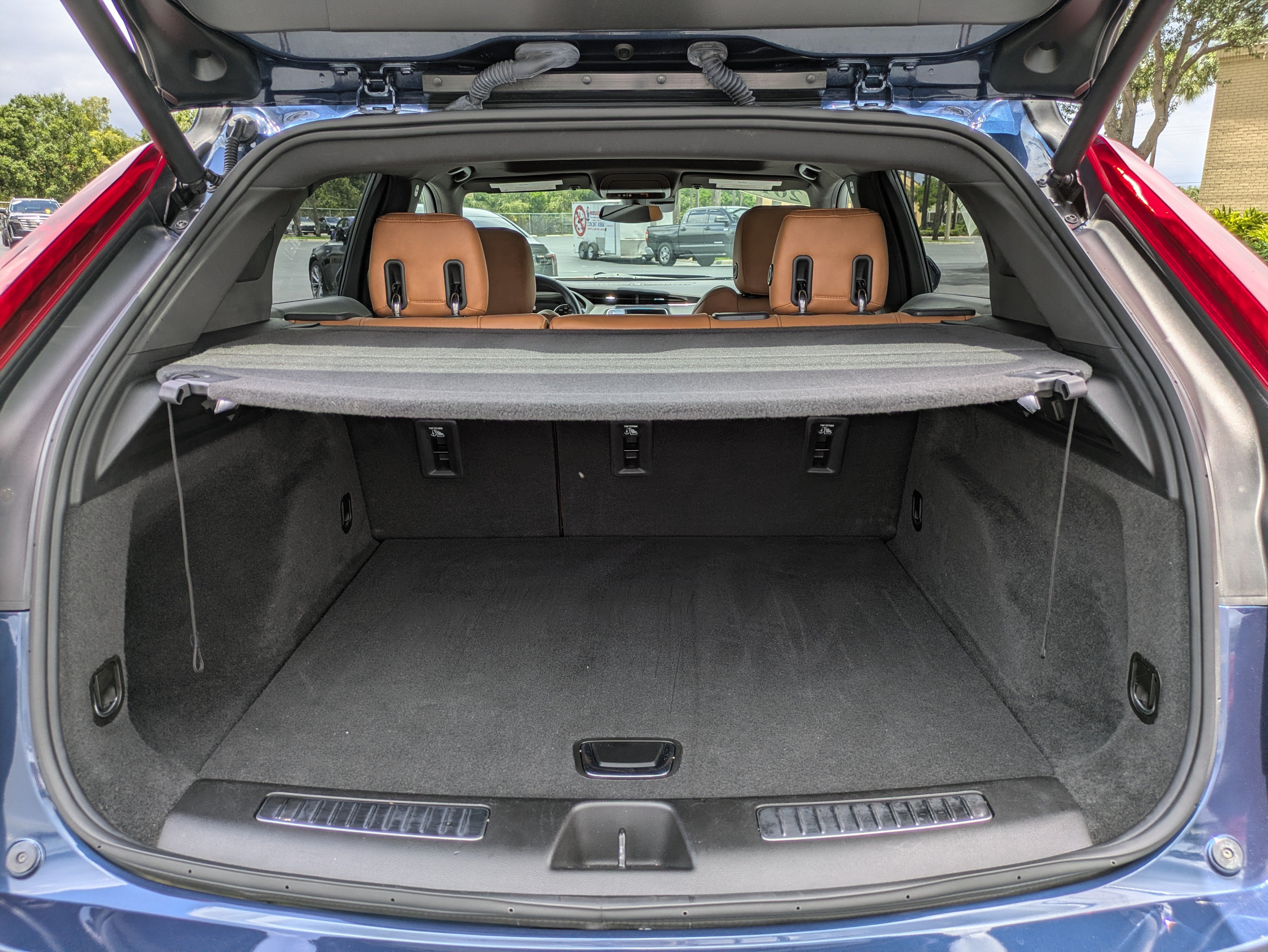 2019 Cadillac XT4 FWD Premium Luxury