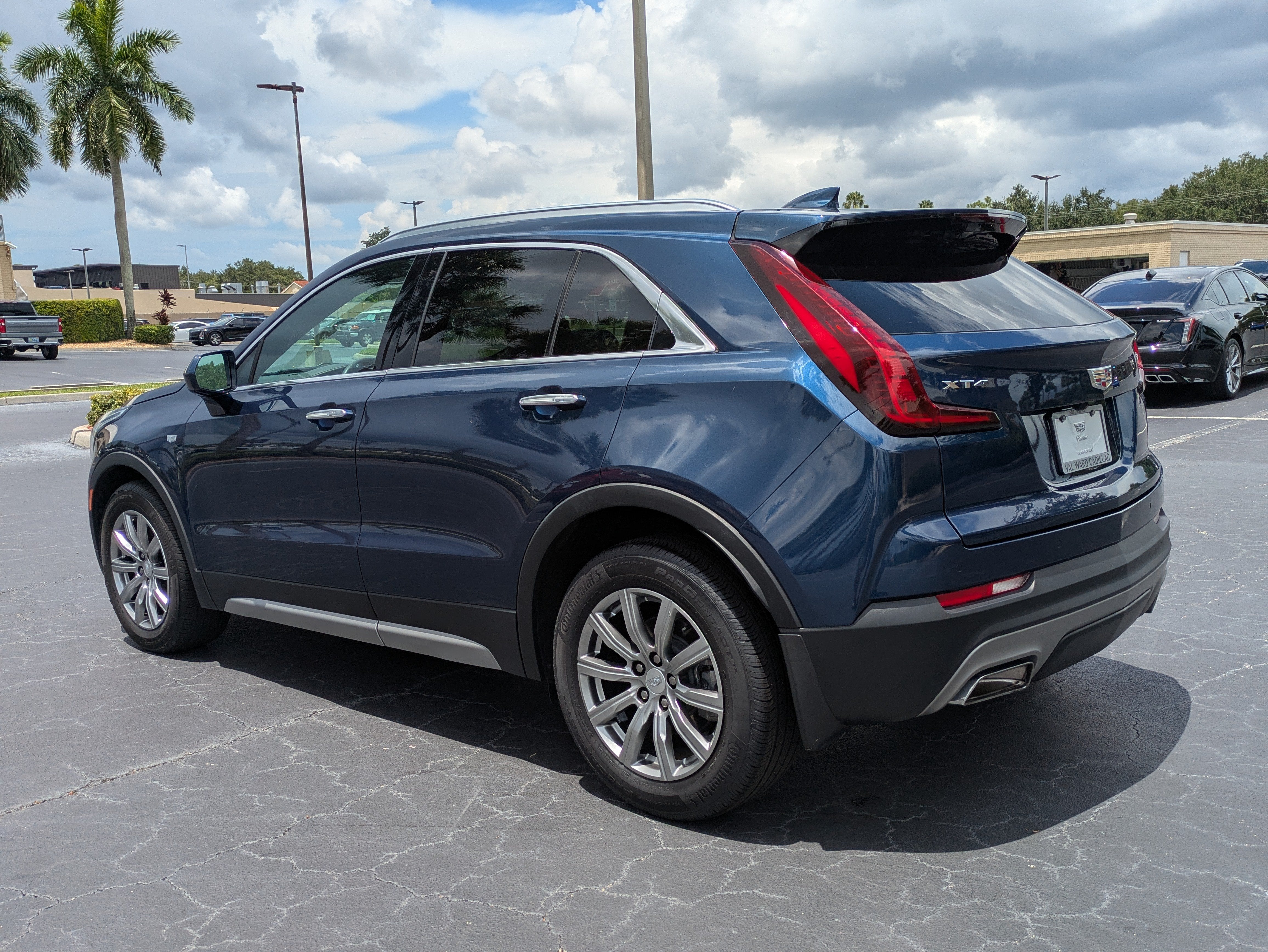 2019 Cadillac XT4 FWD Premium Luxury