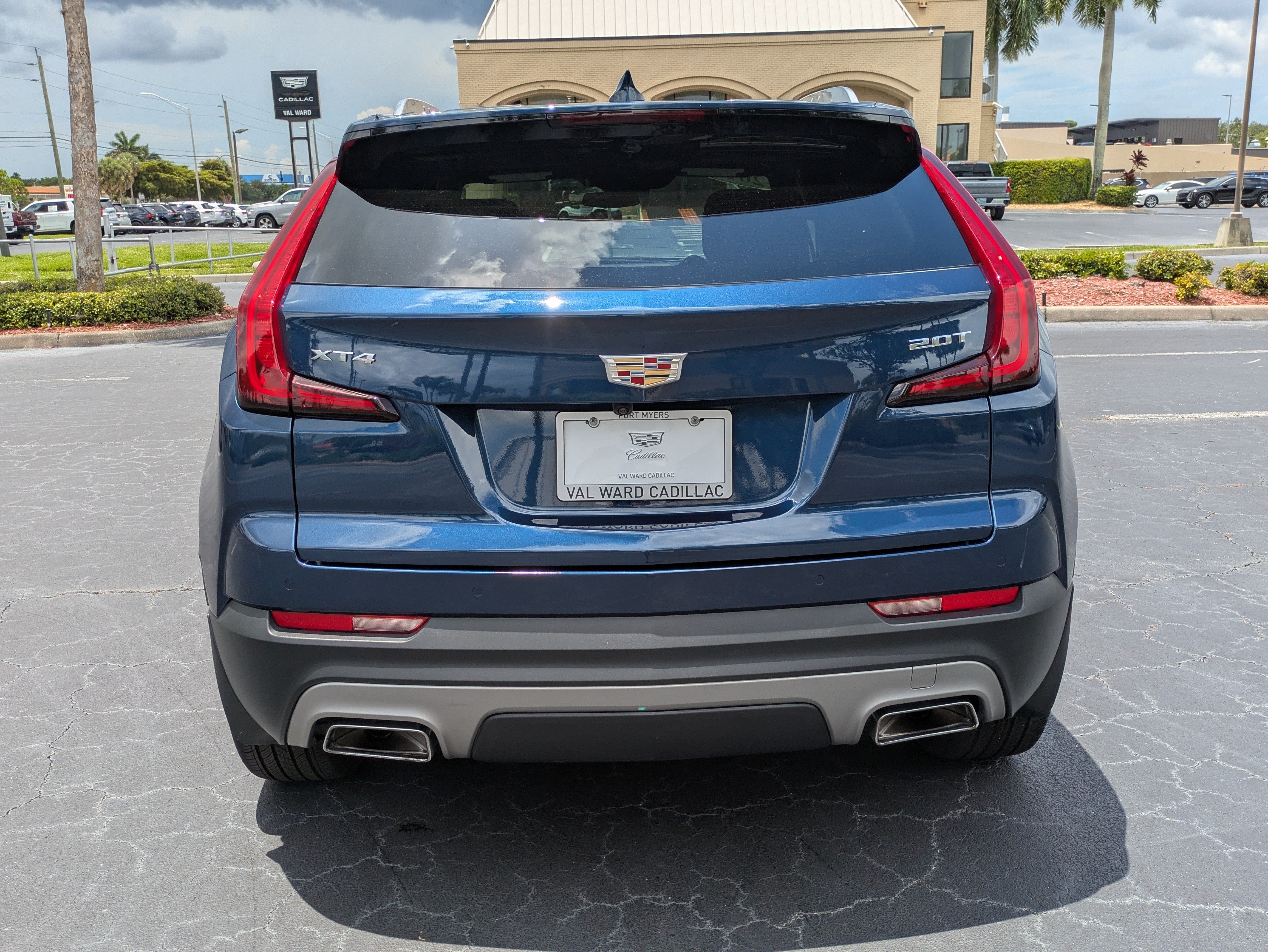 2019 Cadillac XT4 FWD Premium Luxury