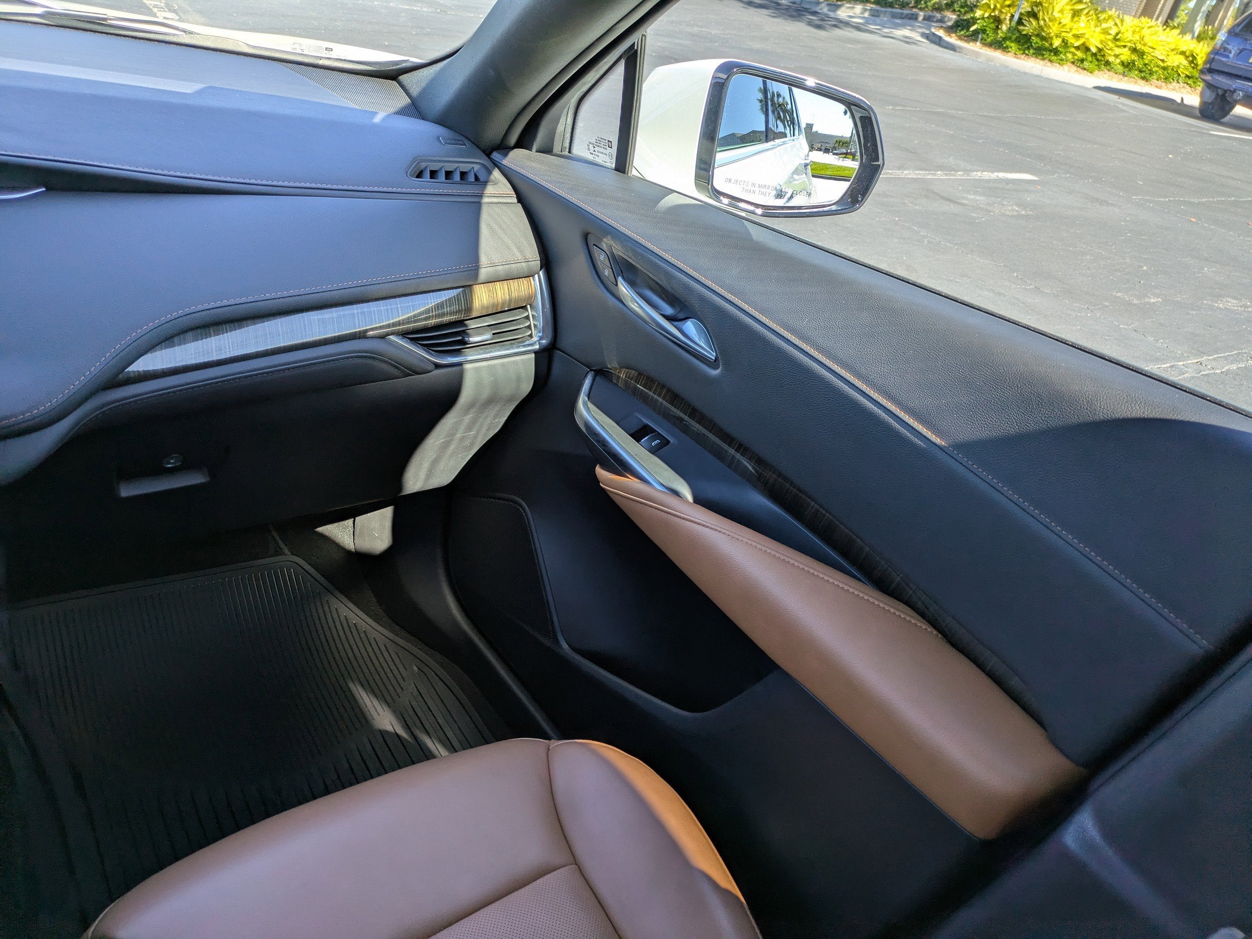 2021 Cadillac XT4 Premium Luxury