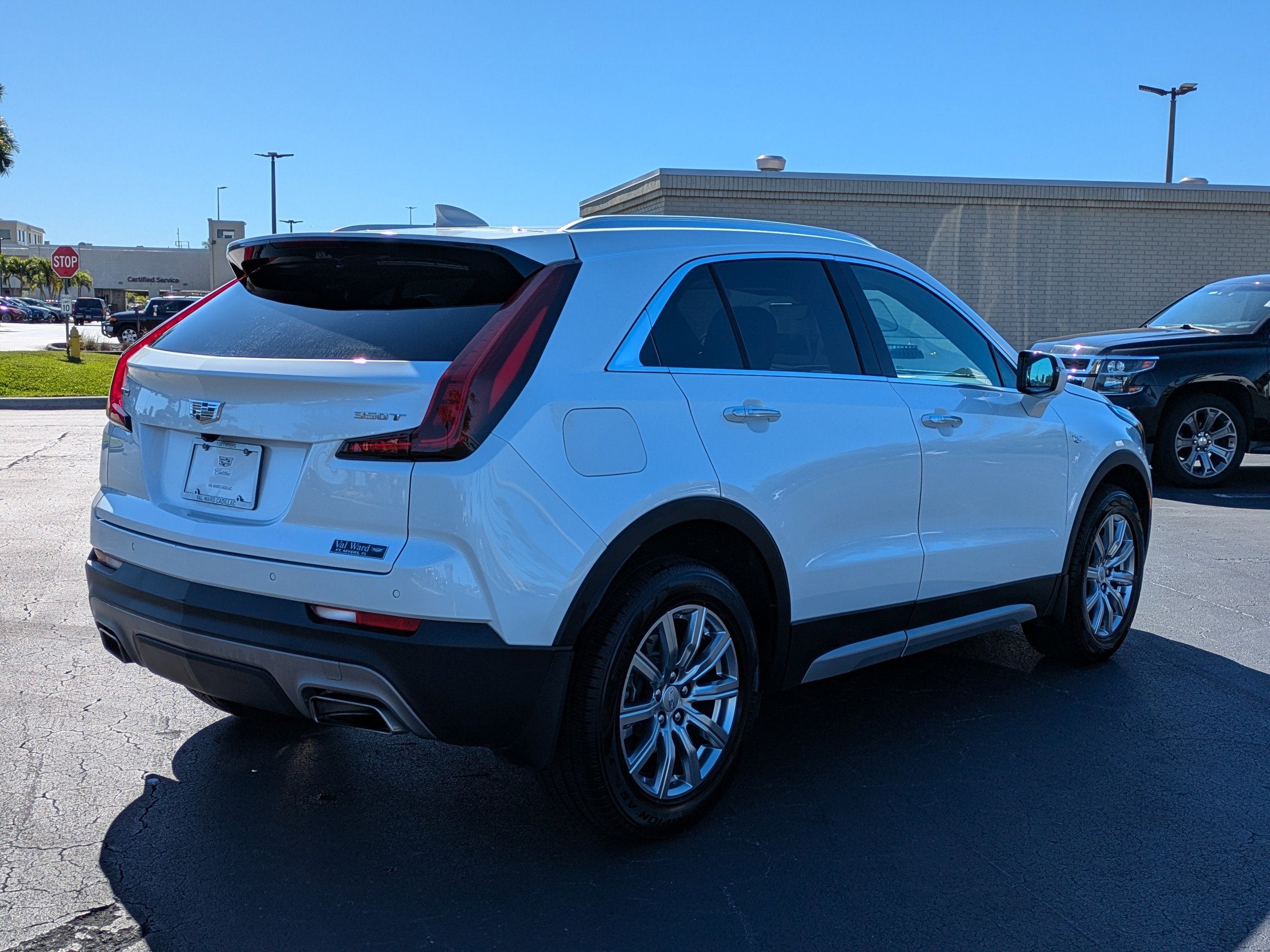 2021 Cadillac XT4 Premium Luxury