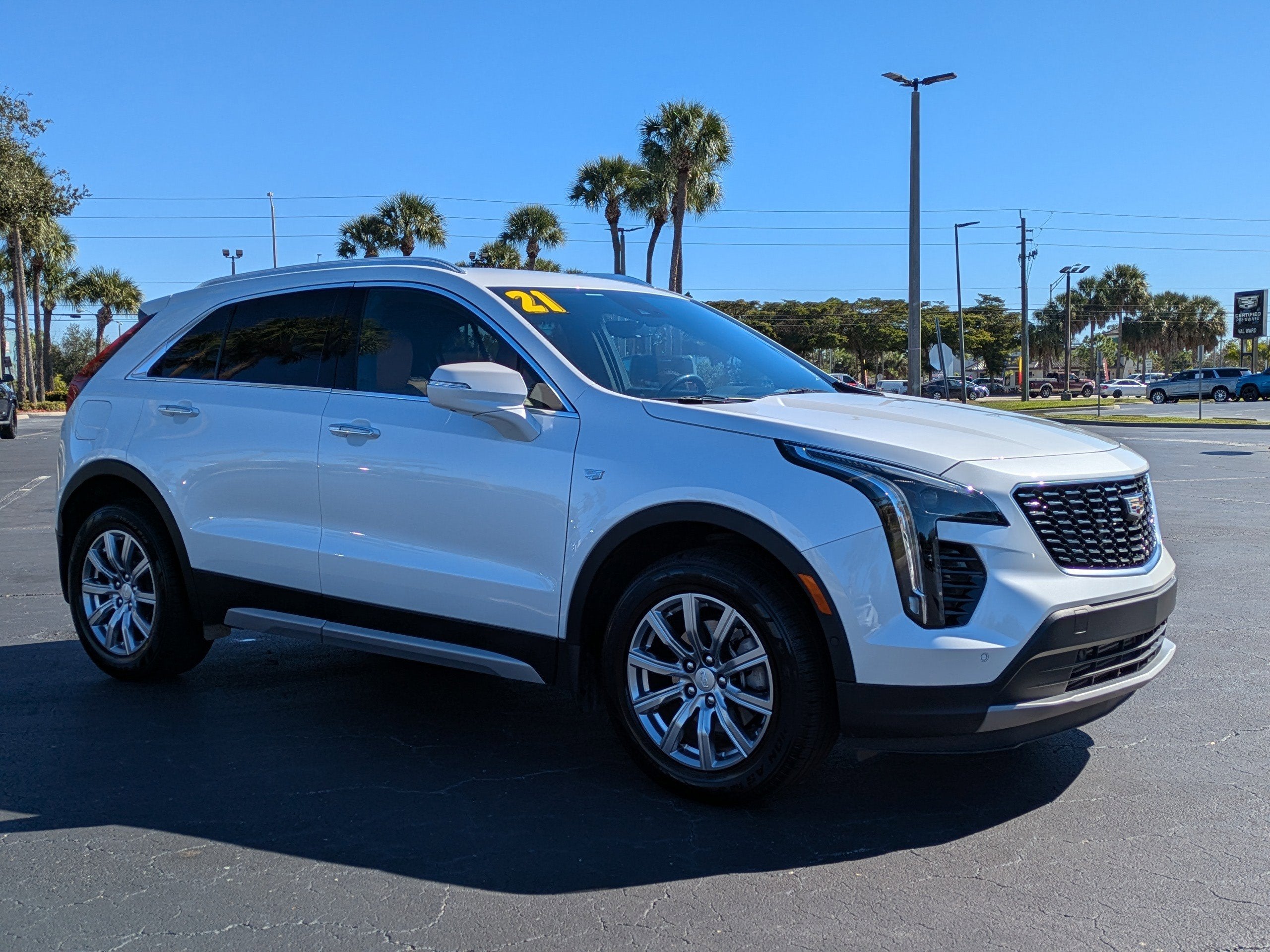 2021 Cadillac XT4 Premium Luxury