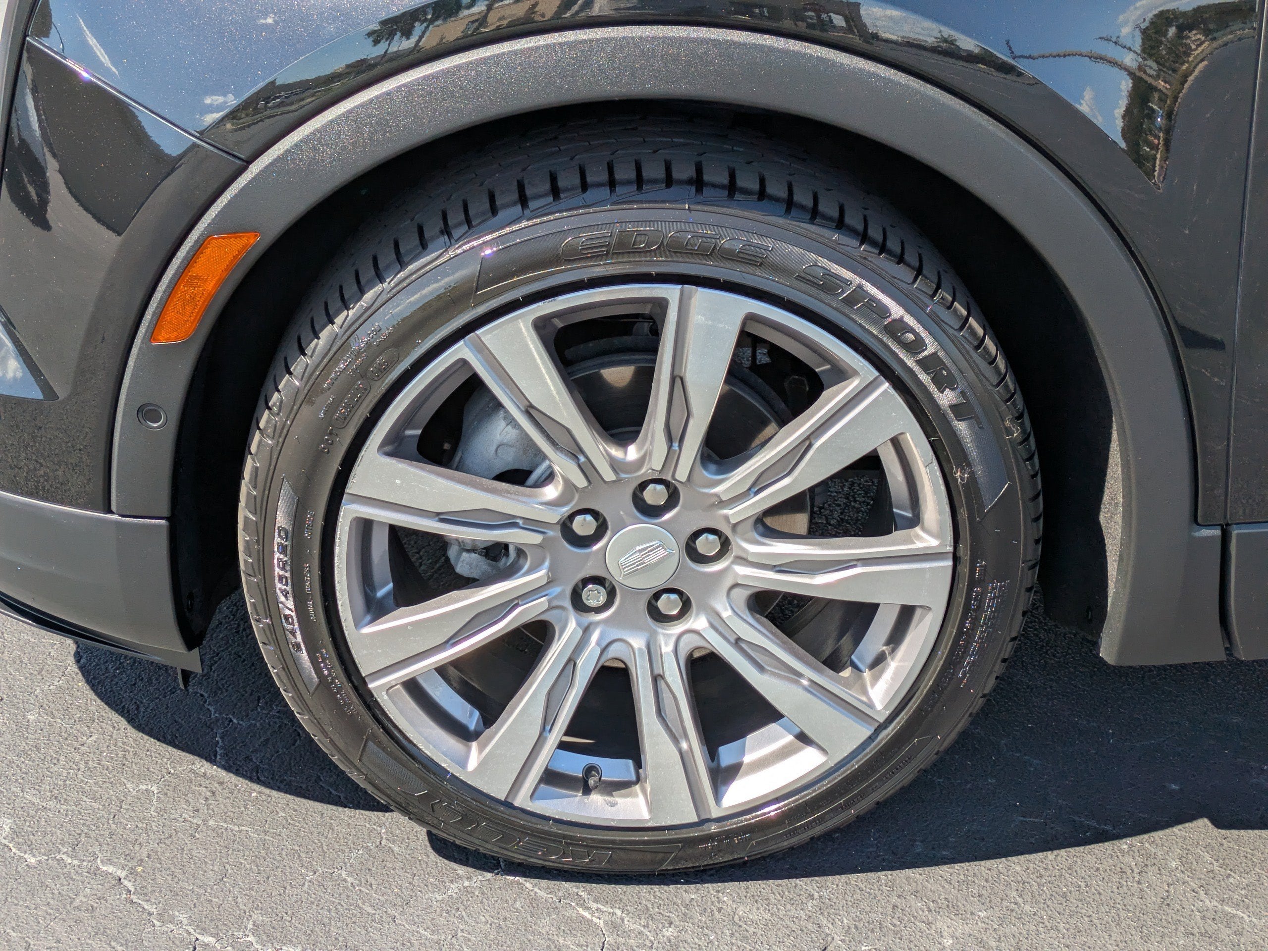 2022 Cadillac XT4 Premium Luxury