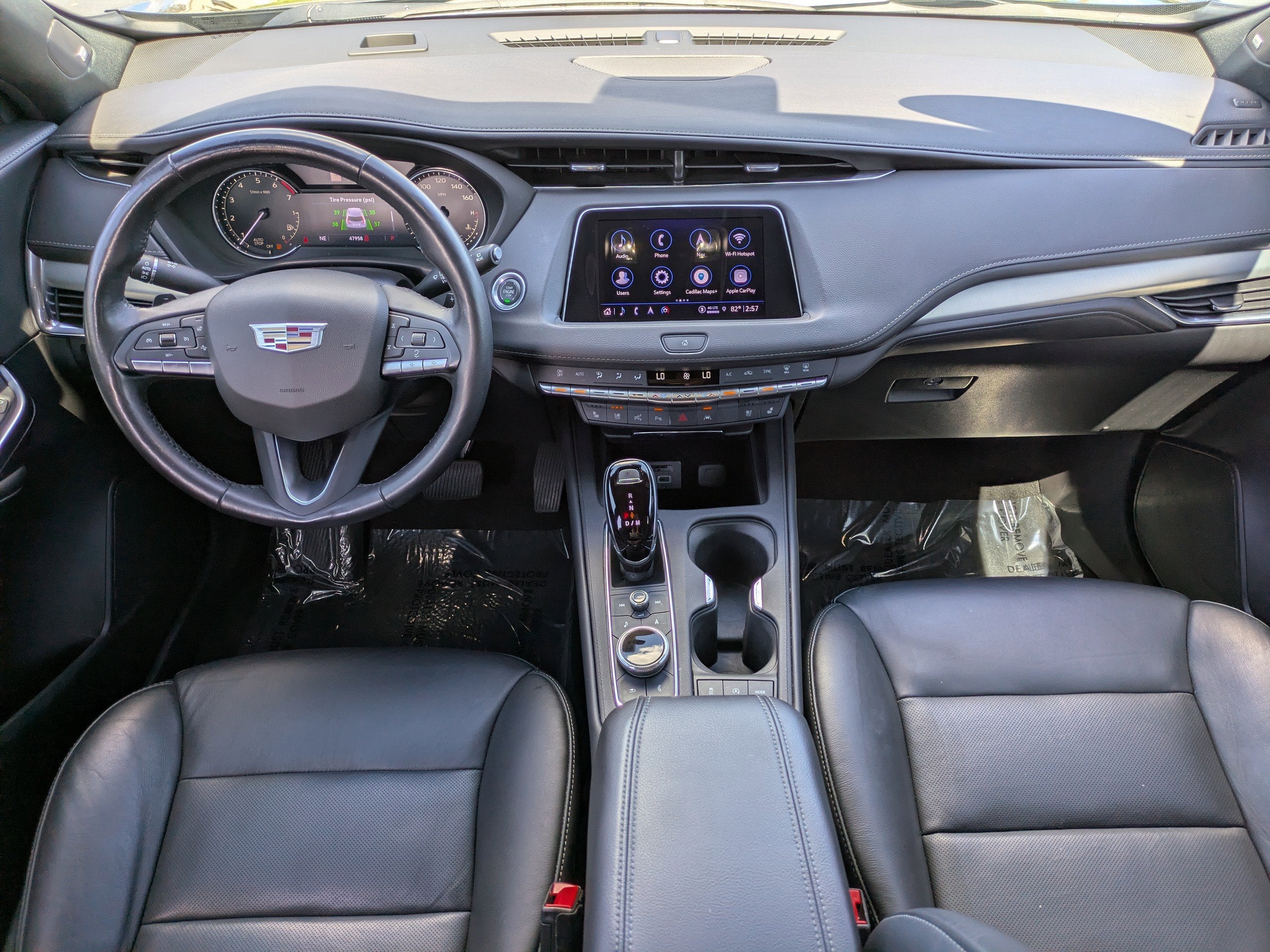 2022 Cadillac XT4 Premium Luxury