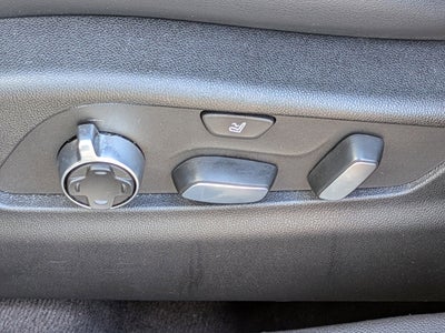 2022 Cadillac XT4 Premium Luxury