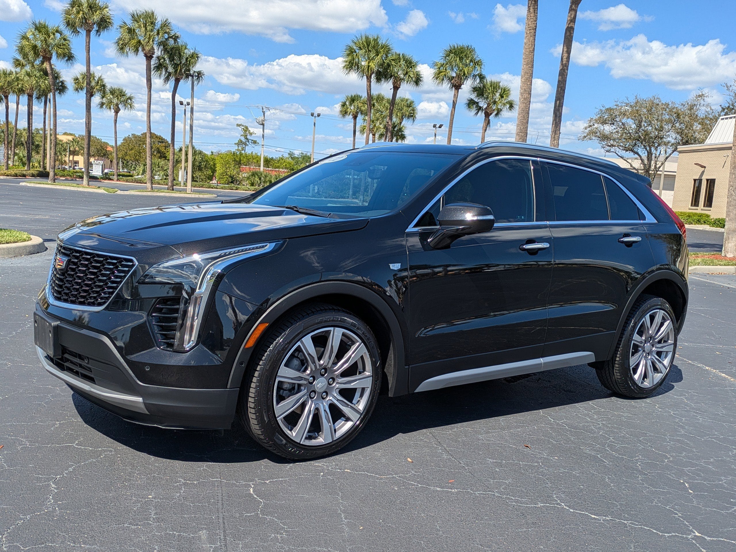2022 Cadillac XT4 Premium Luxury