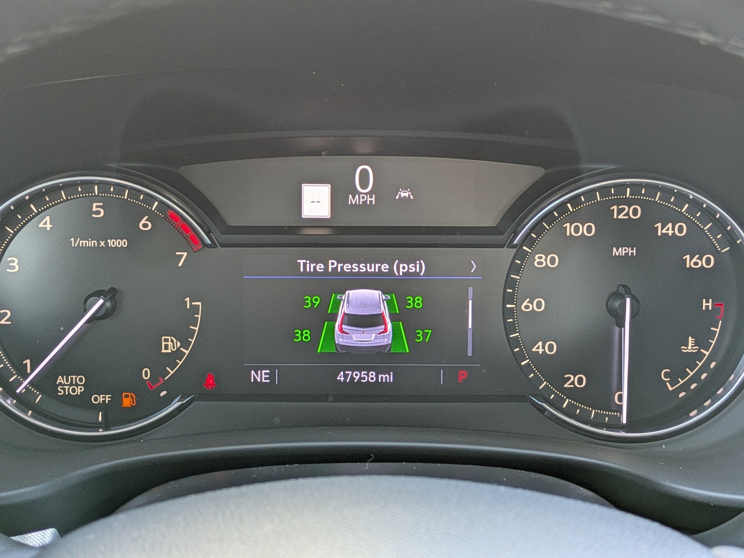 2022 Cadillac XT4 Premium Luxury