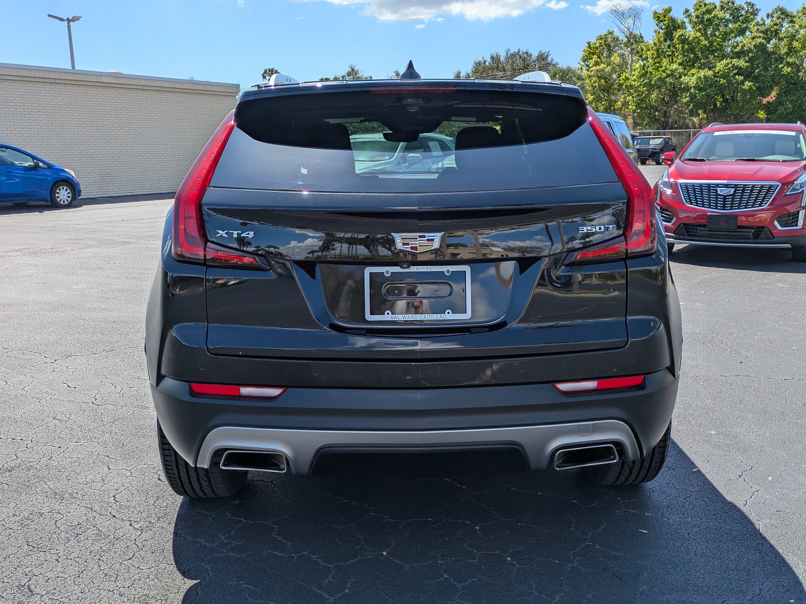 2022 Cadillac XT4 Premium Luxury
