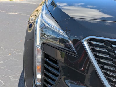 2022 Cadillac XT4 Premium Luxury