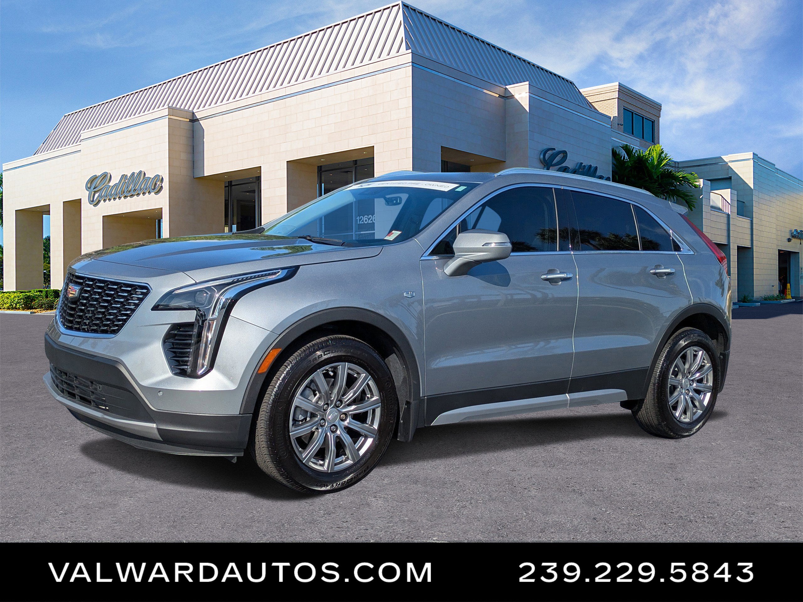 2023 Cadillac XT4 Premium Luxury