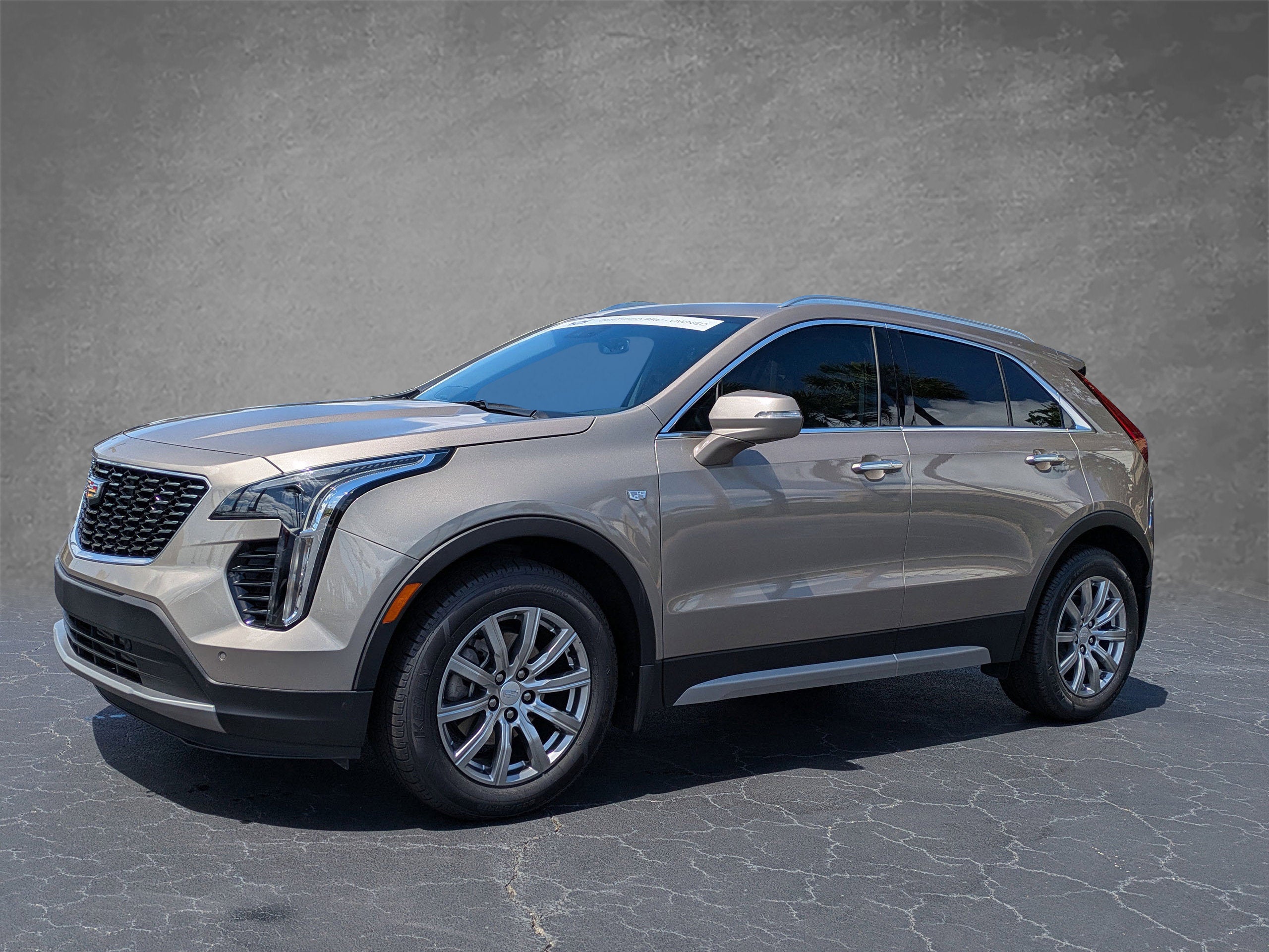 2023 Cadillac XT4 Premium Luxury