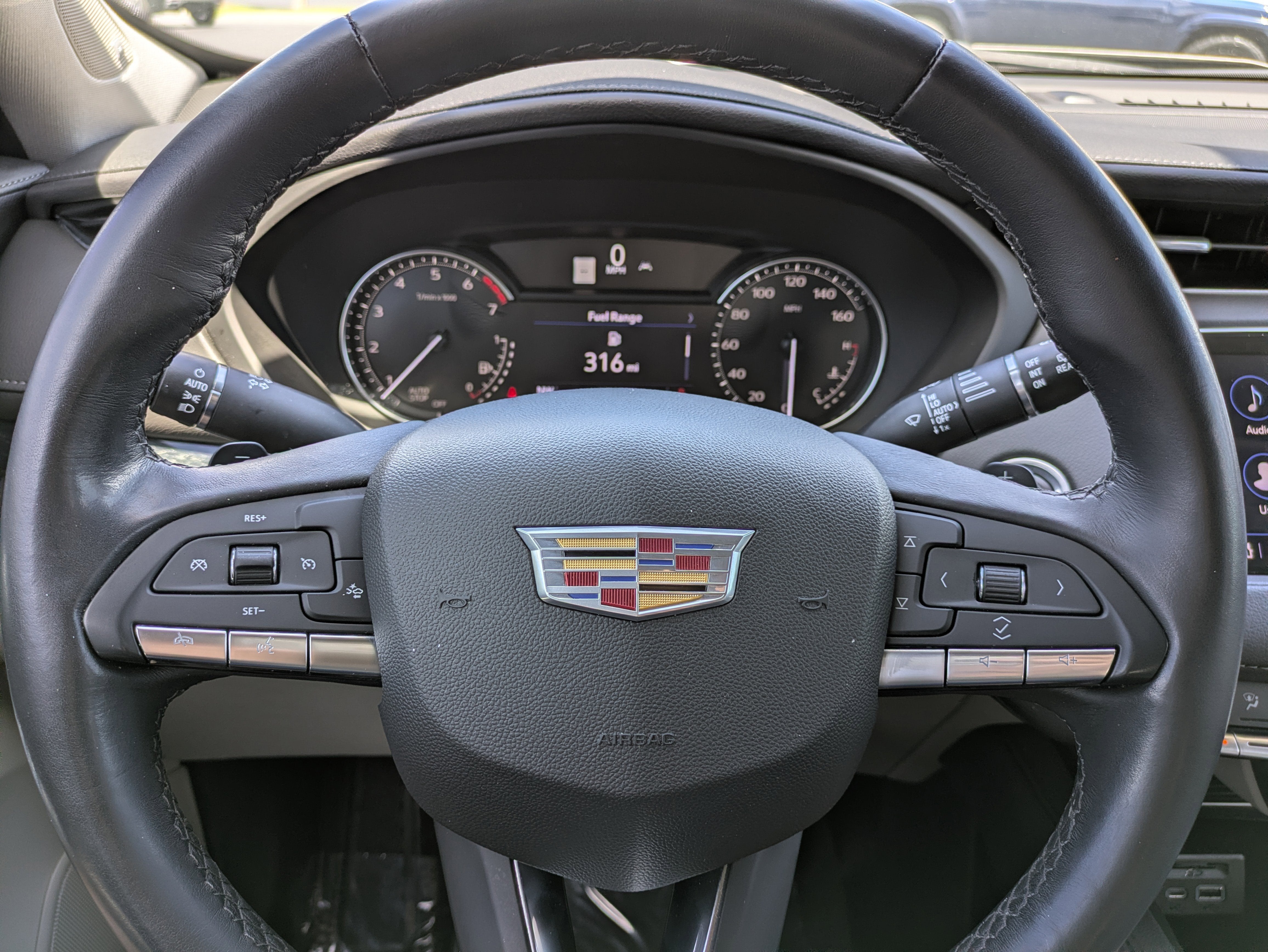 2023 Cadillac XT4 Premium Luxury