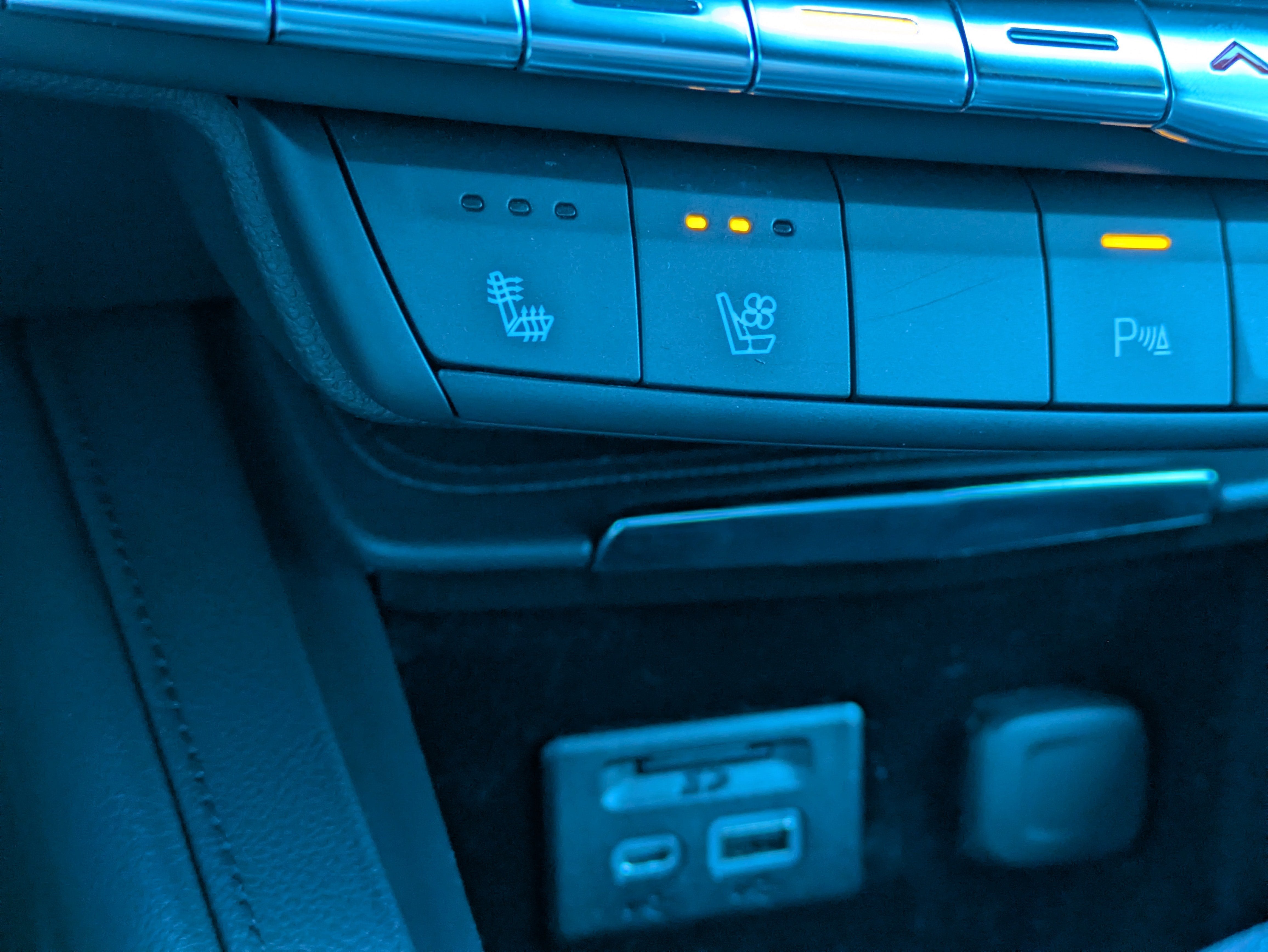 2019 Cadillac XT4 FWD Premium Luxury