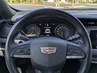 2023 Cadillac XT4 Premium Luxury