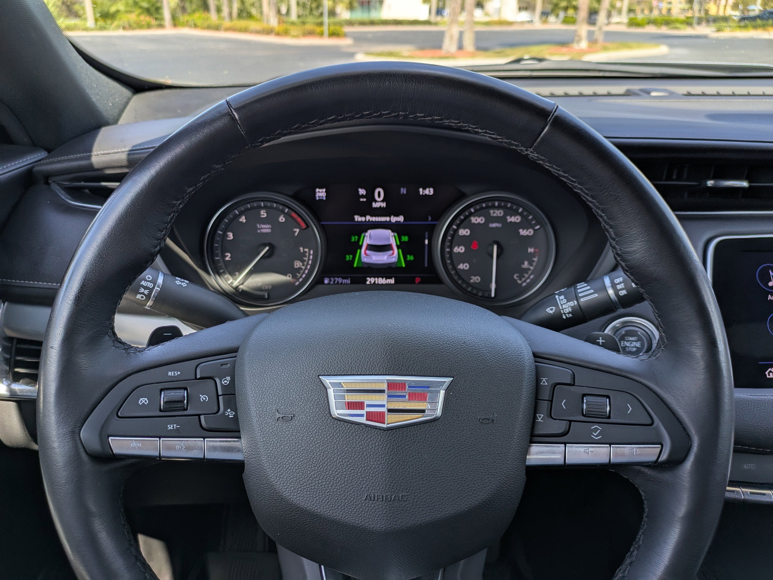 2023 Cadillac XT4 Premium Luxury