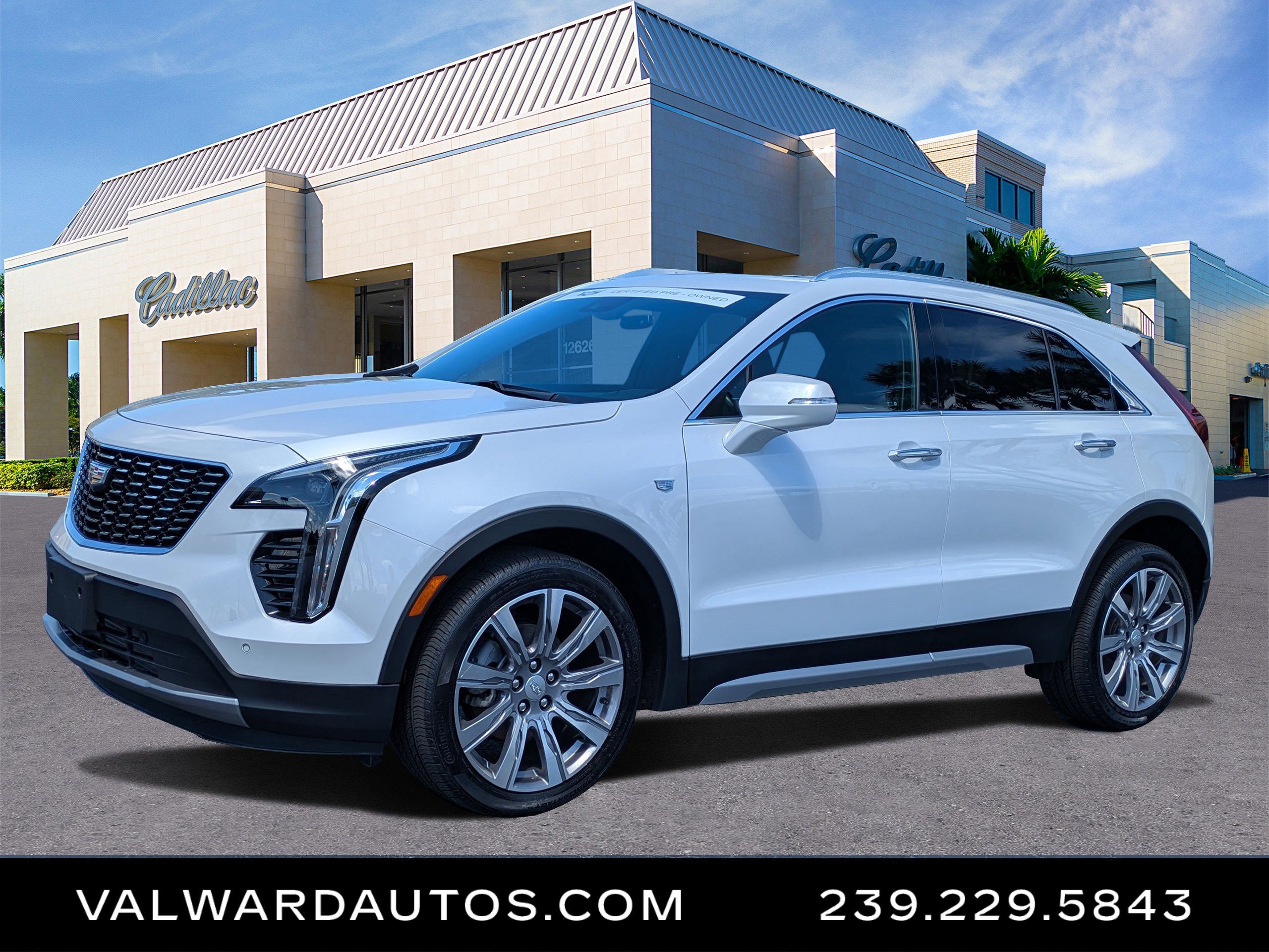 2023 Cadillac XT4 Premium Luxury