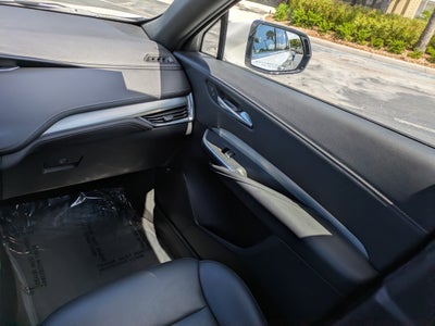 2023 Cadillac XT4 Premium Luxury