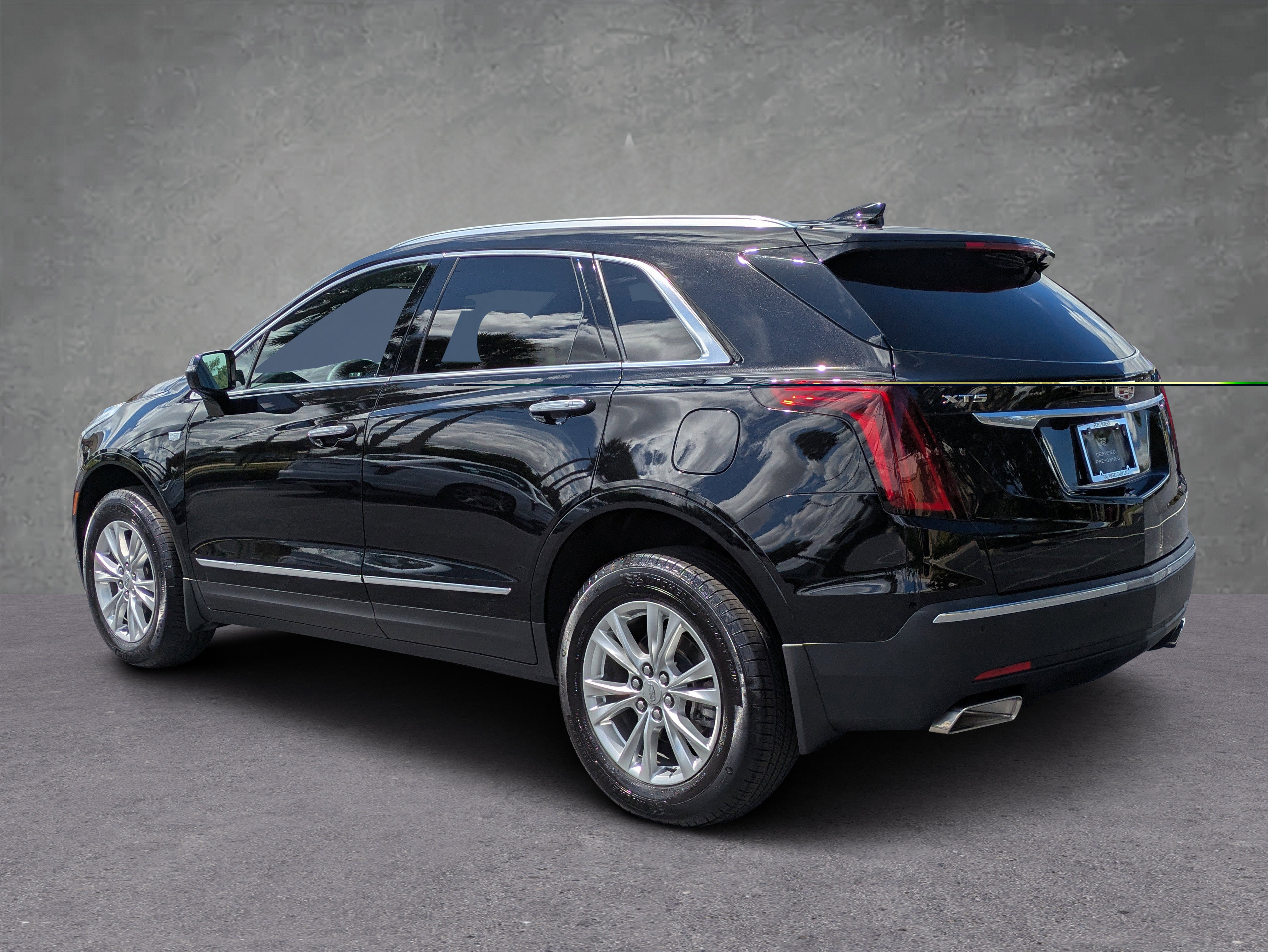 2025 Cadillac XT5 Luxury