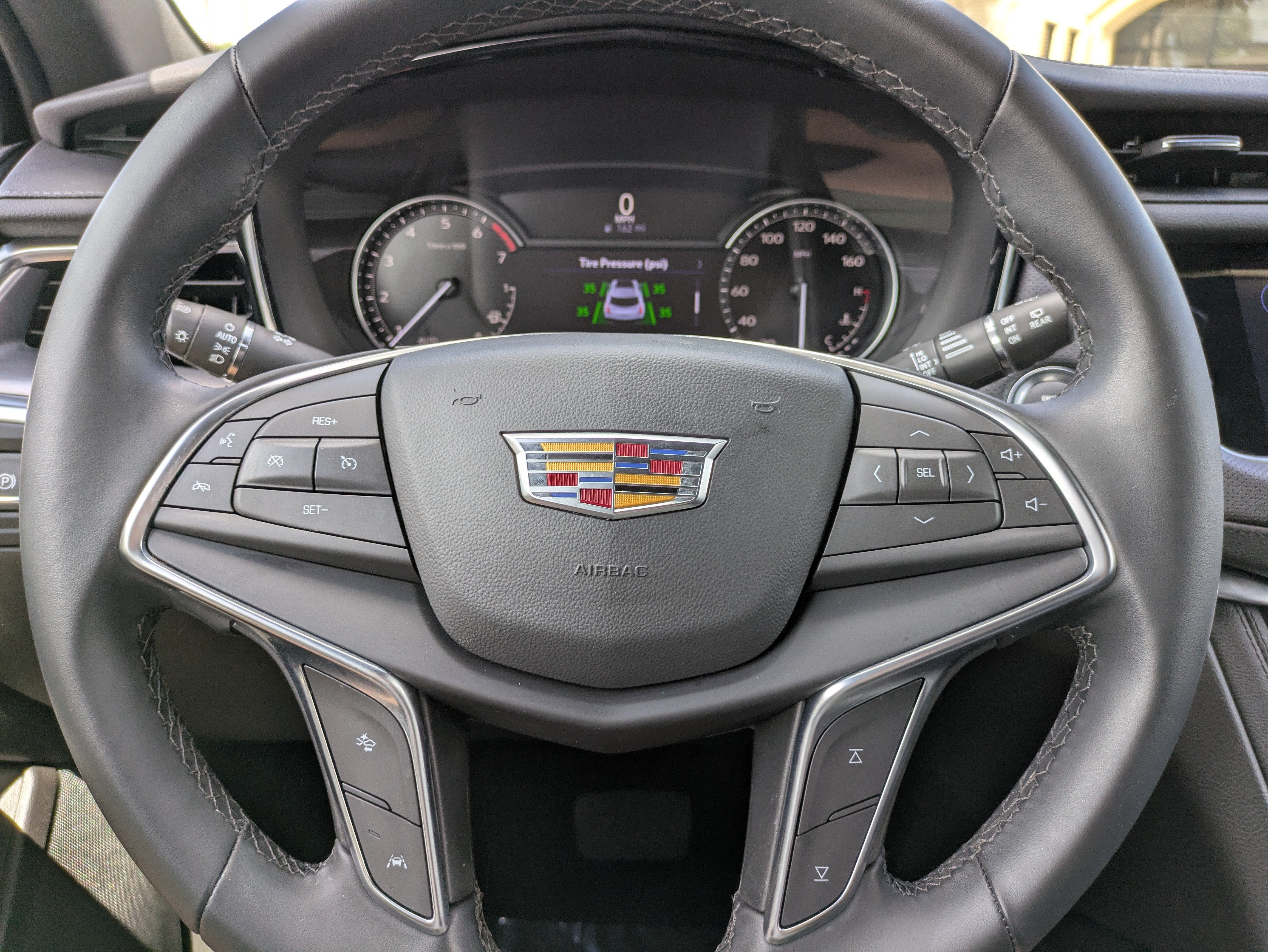 2025 Cadillac XT5 Luxury