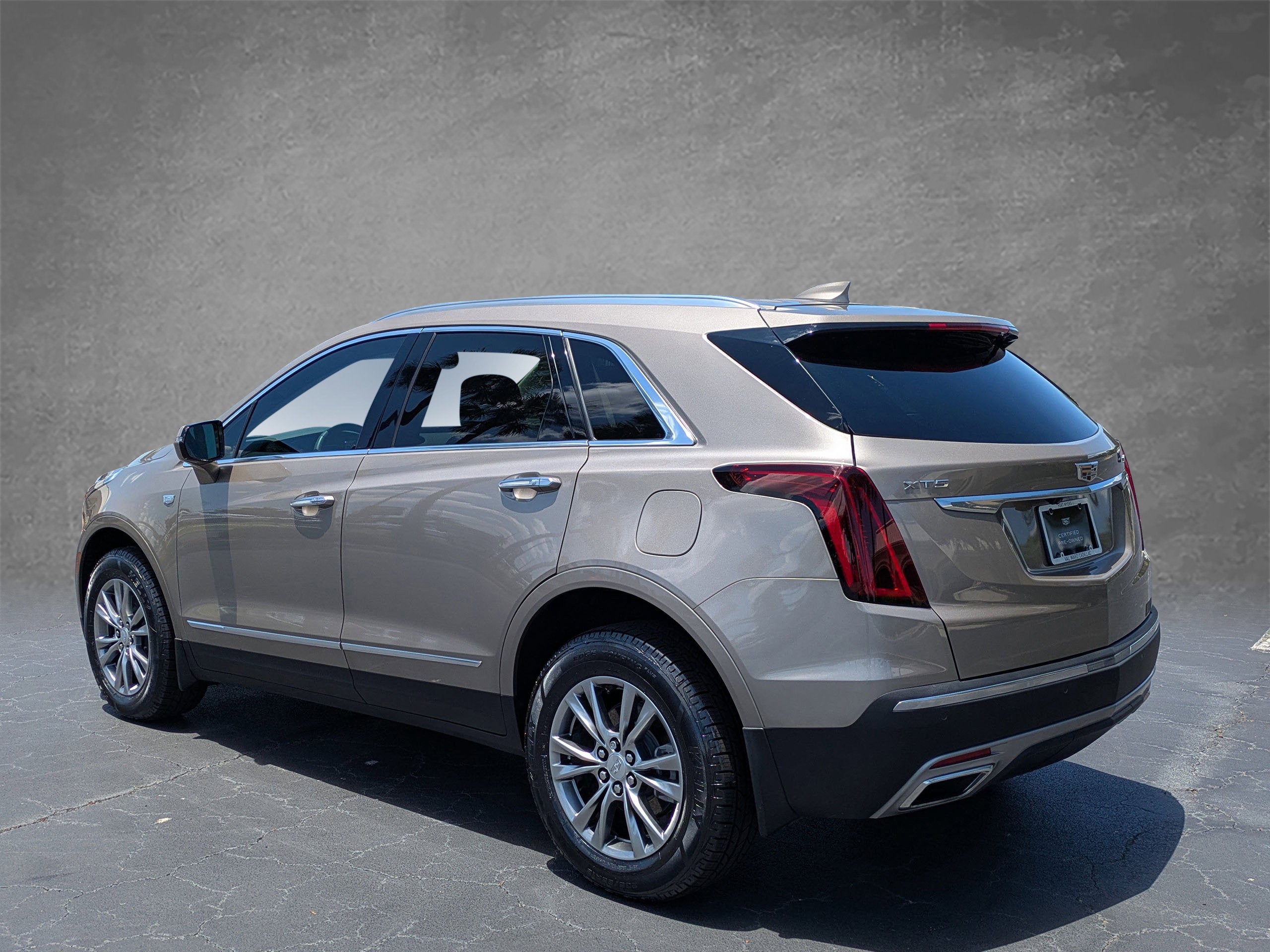 2022 Cadillac XT5 Premium Luxury