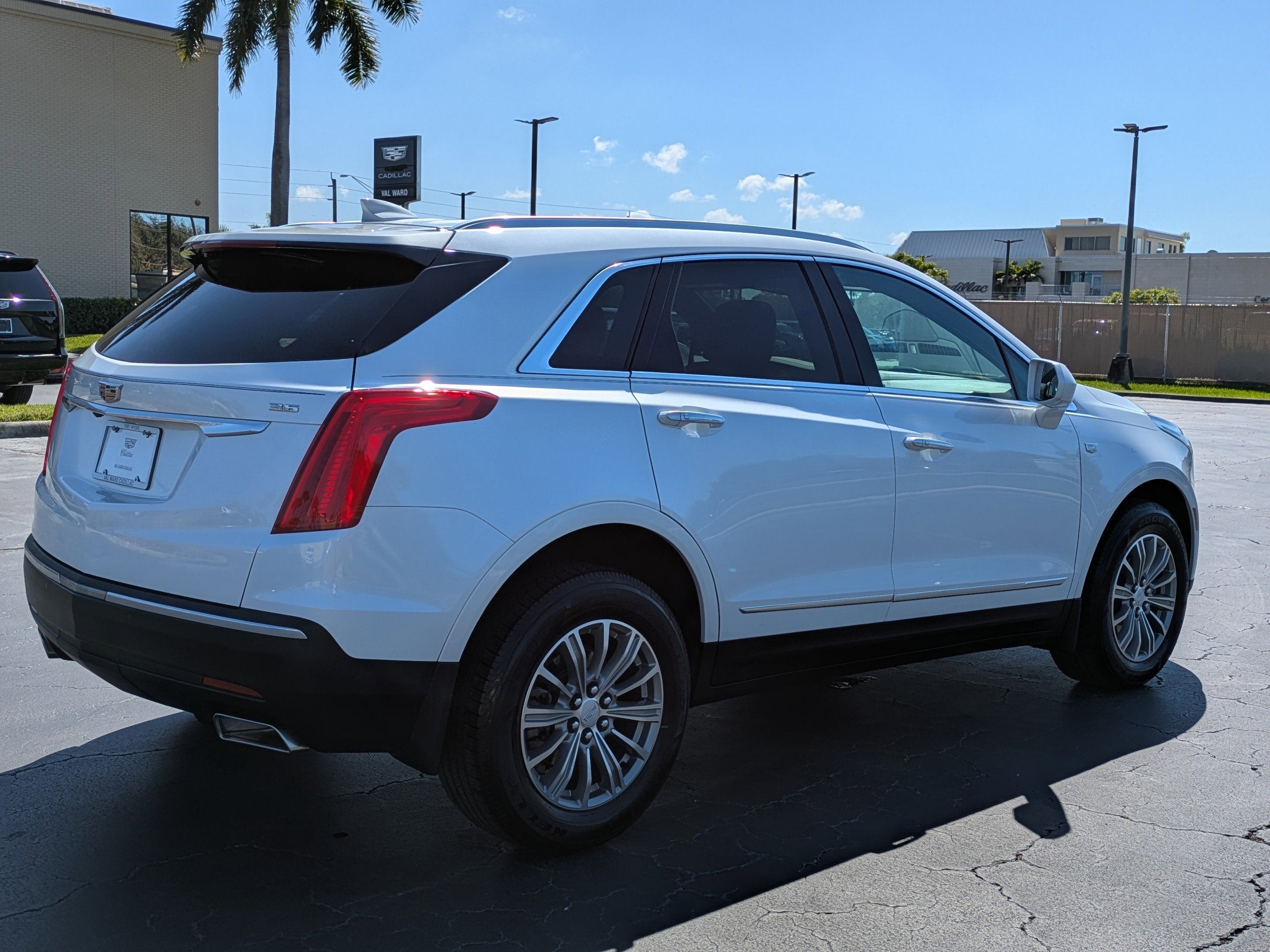 2019 Cadillac XT5 Luxury FWD