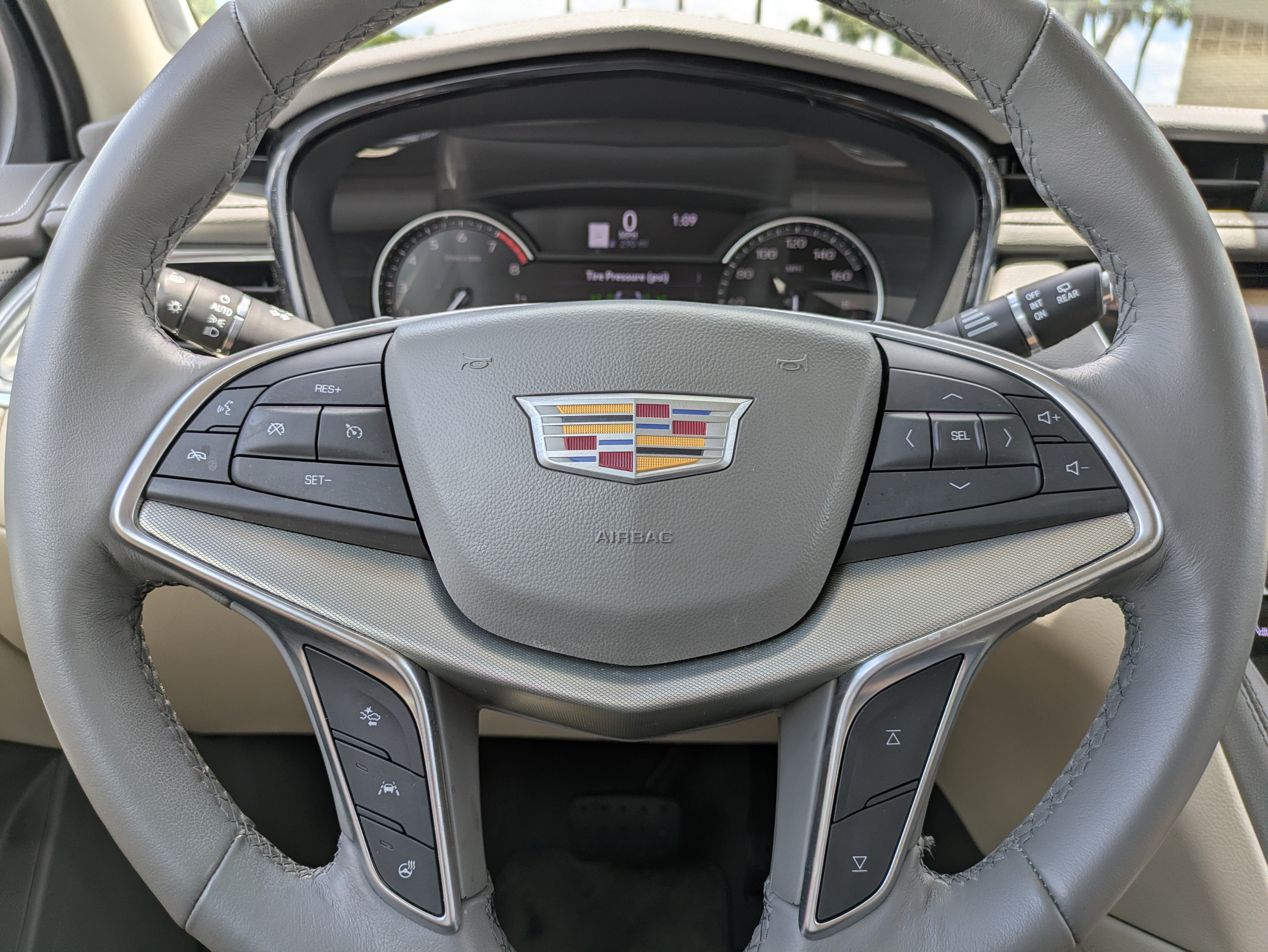 2023 Cadillac XT5 Premium Luxury