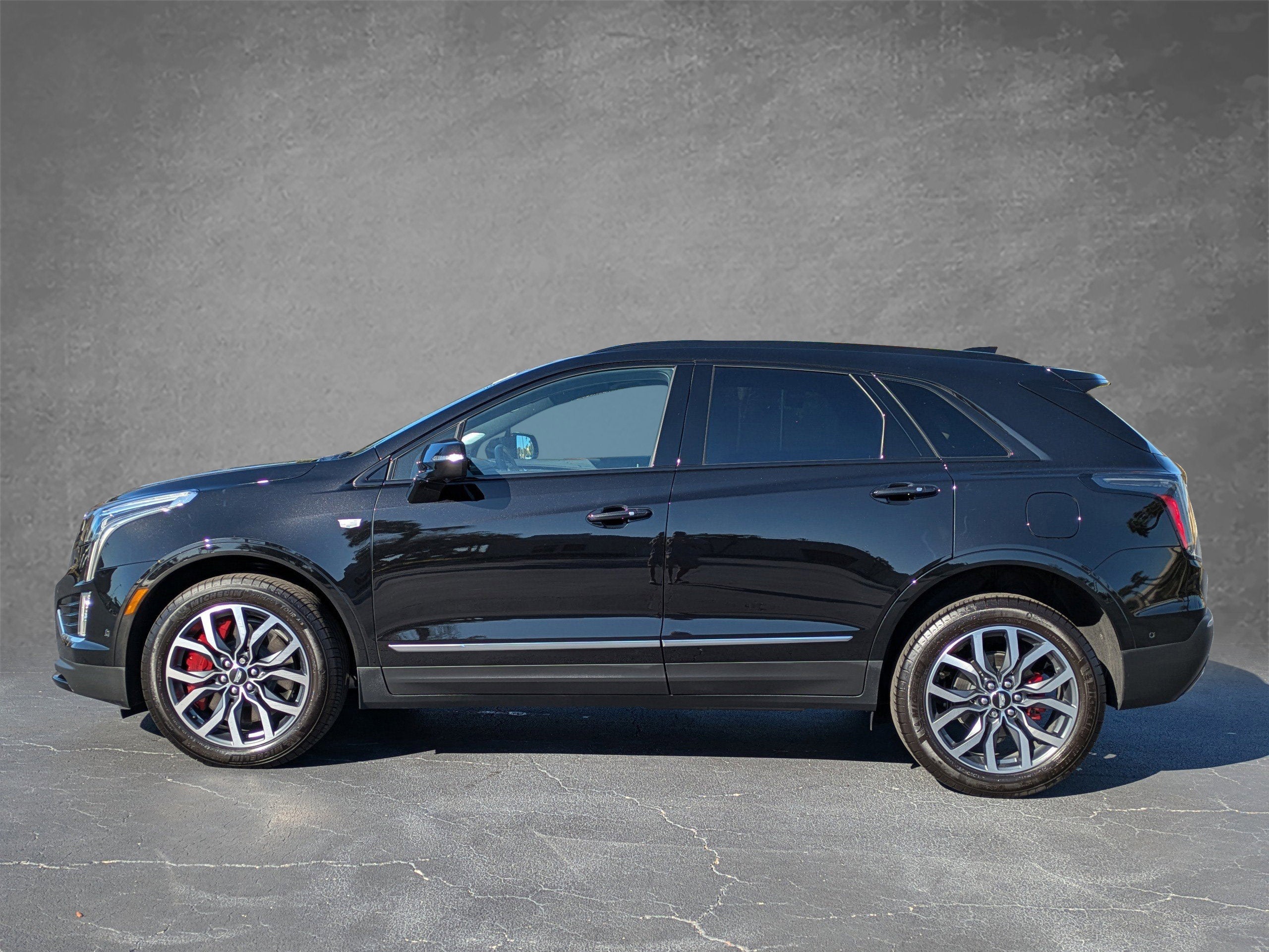 2025 Cadillac XT5 Sport