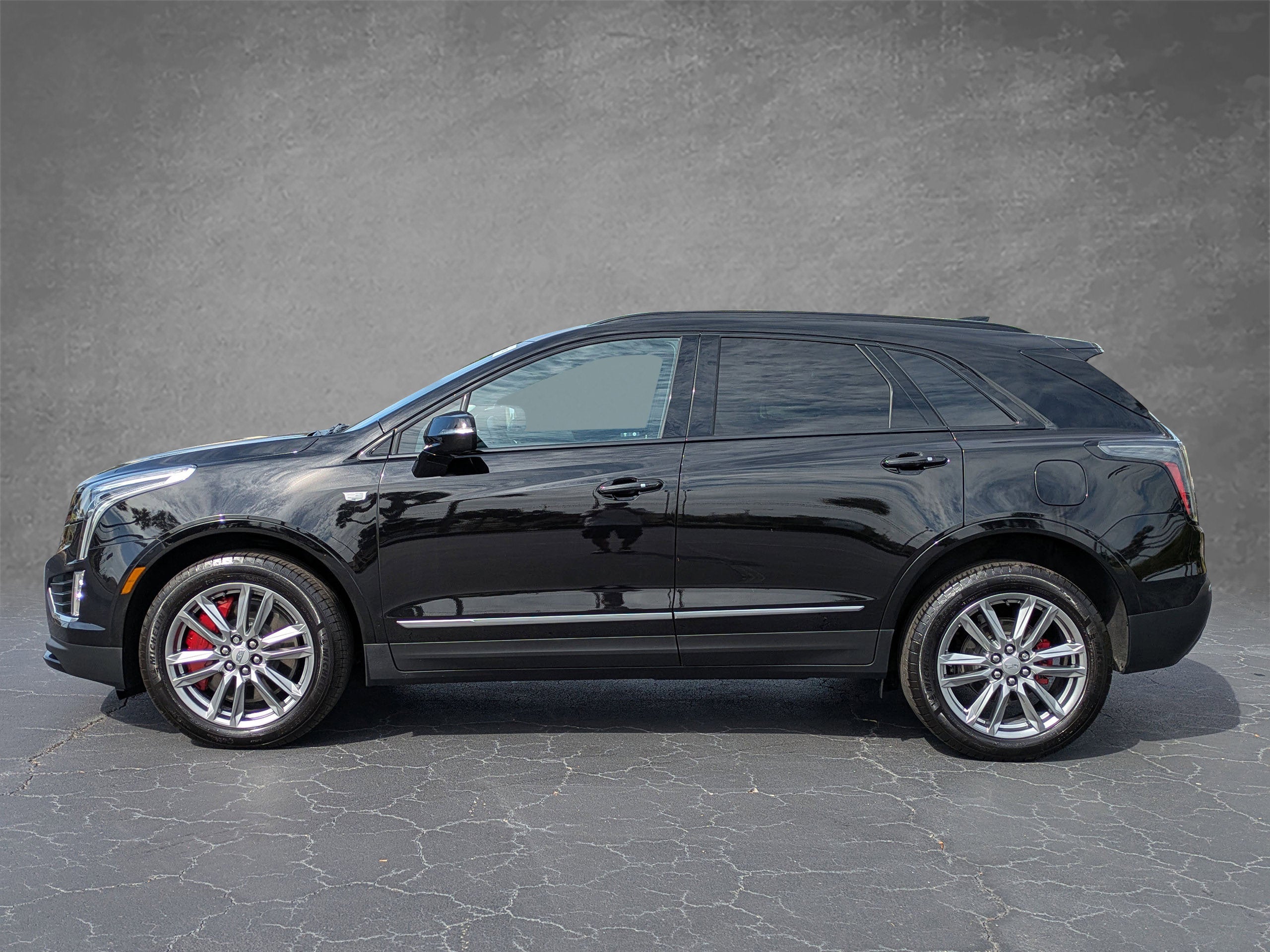 2025 Cadillac XT5 Sport