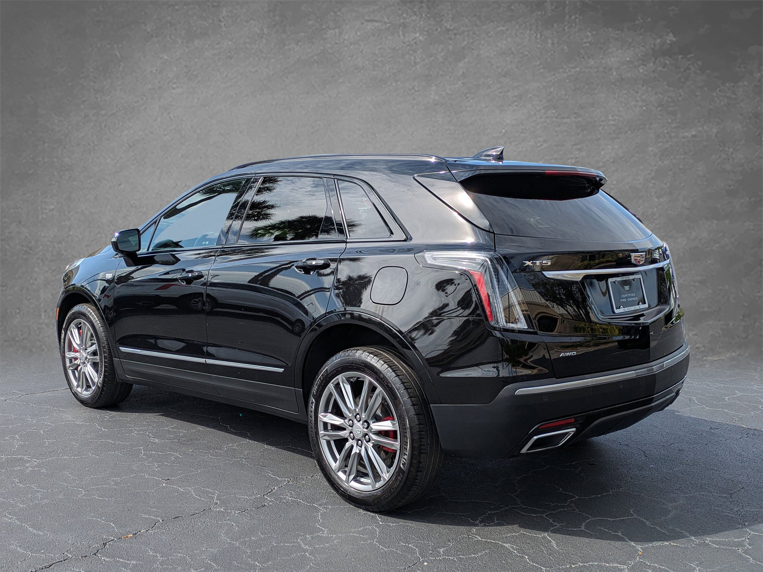 2025 Cadillac XT5 Sport
