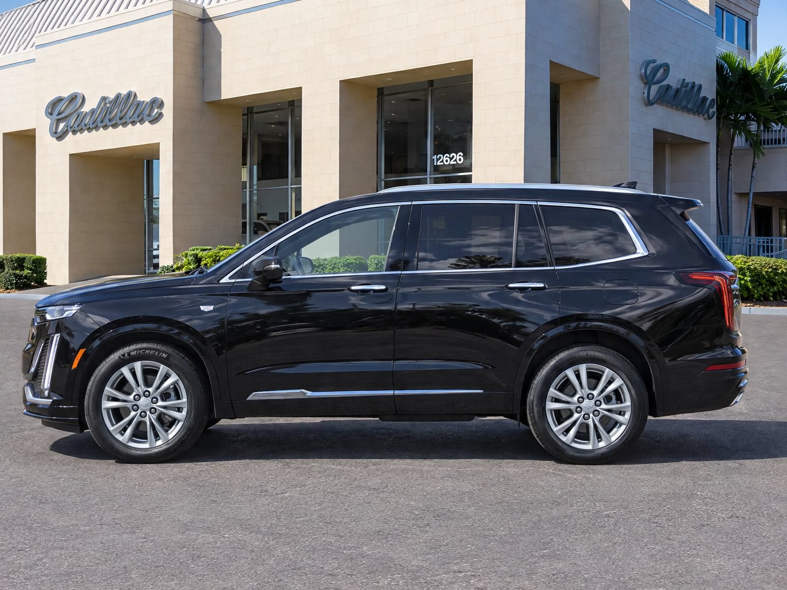 2025 Cadillac XT6 Luxury