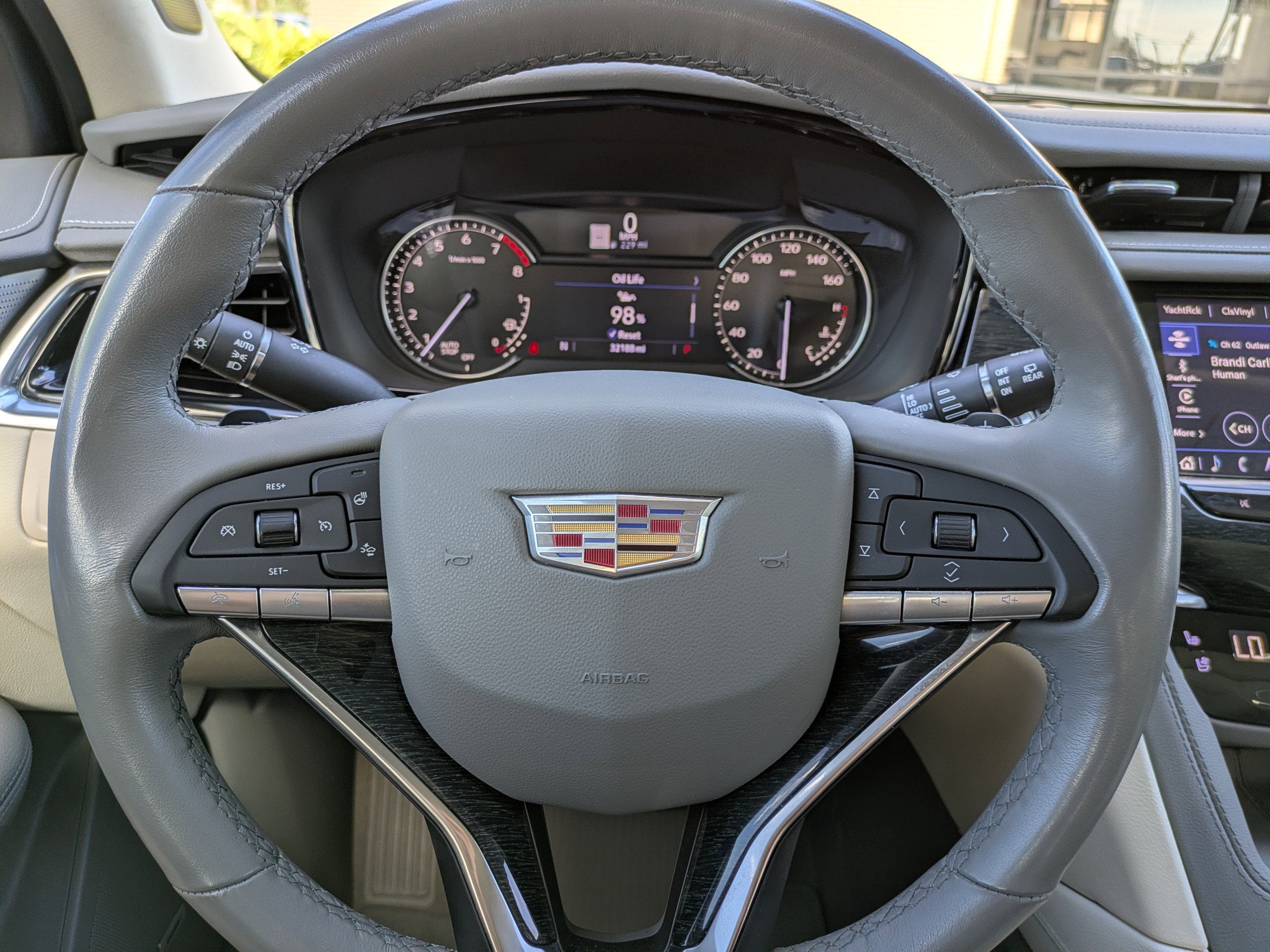 2023 Cadillac XT6 Premium Luxury