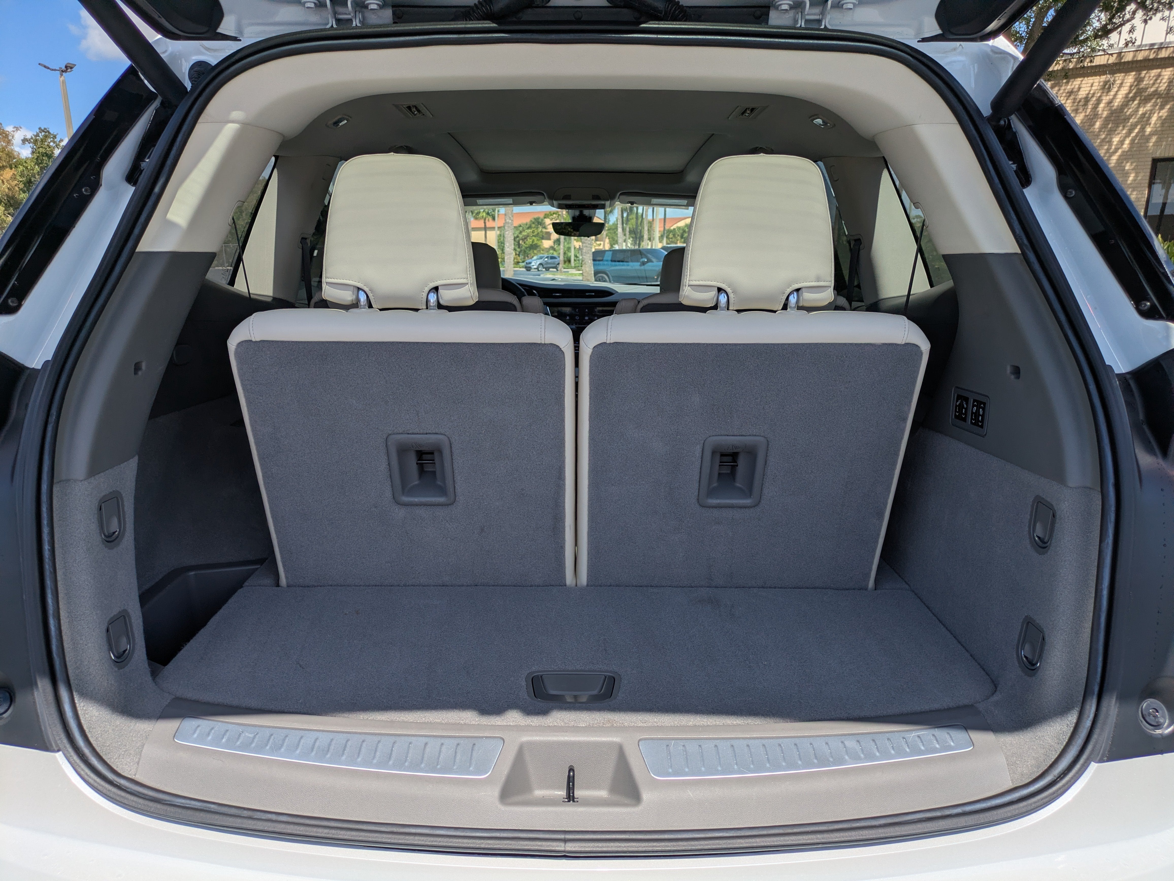 2023 Cadillac XT6 FWD Premium Luxury